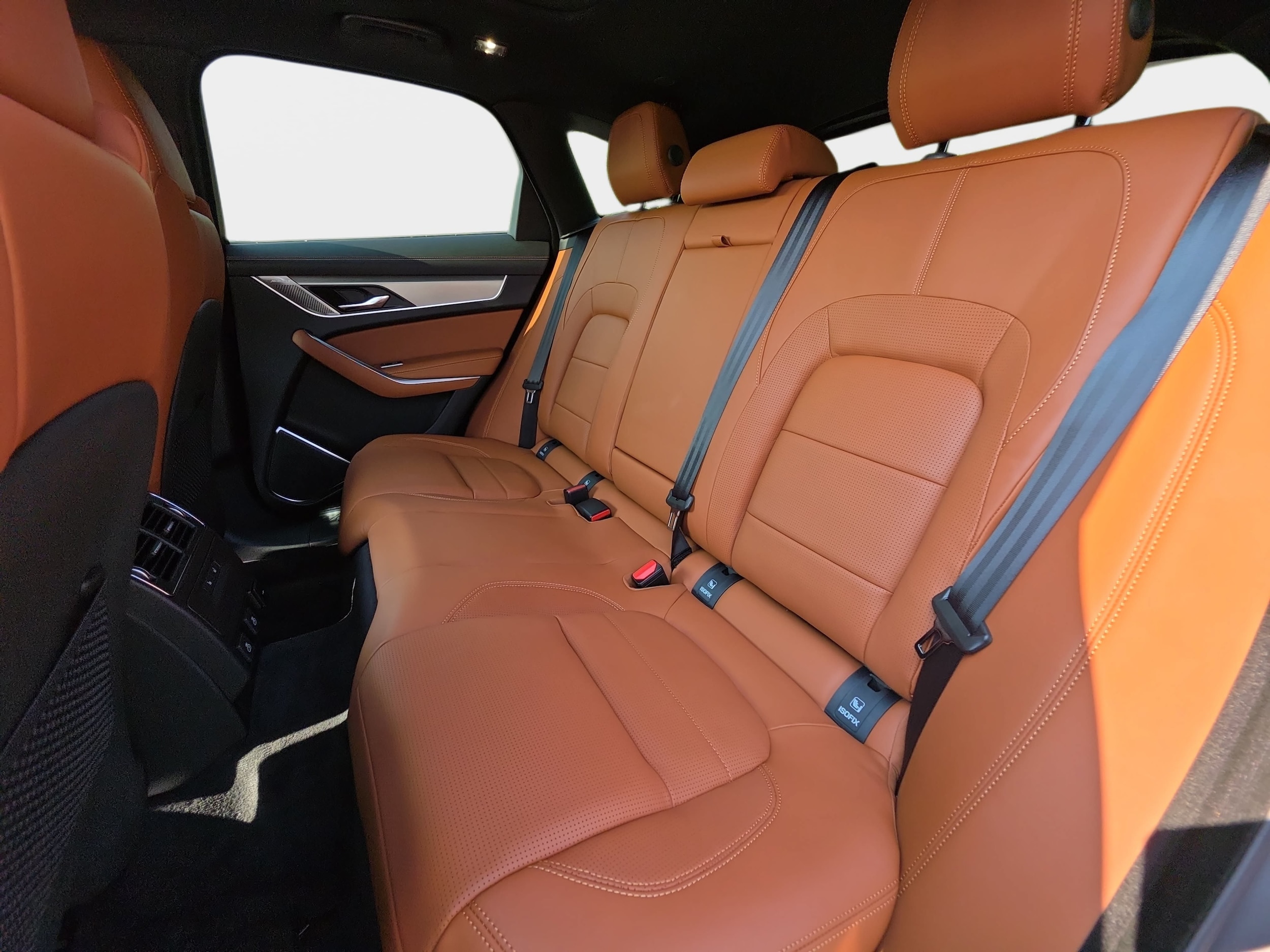 2026 Jaguar F-Pace R-Dynamic S - Photo 14