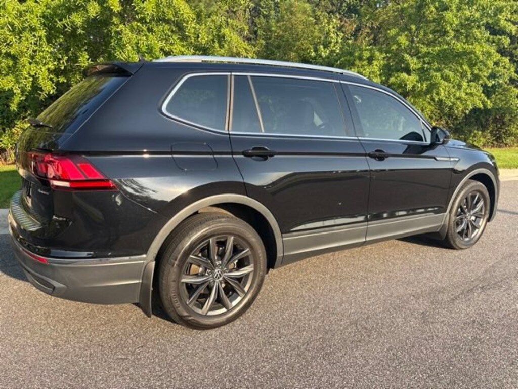 Used 2024 Volkswagen Tiguan SE SUV
