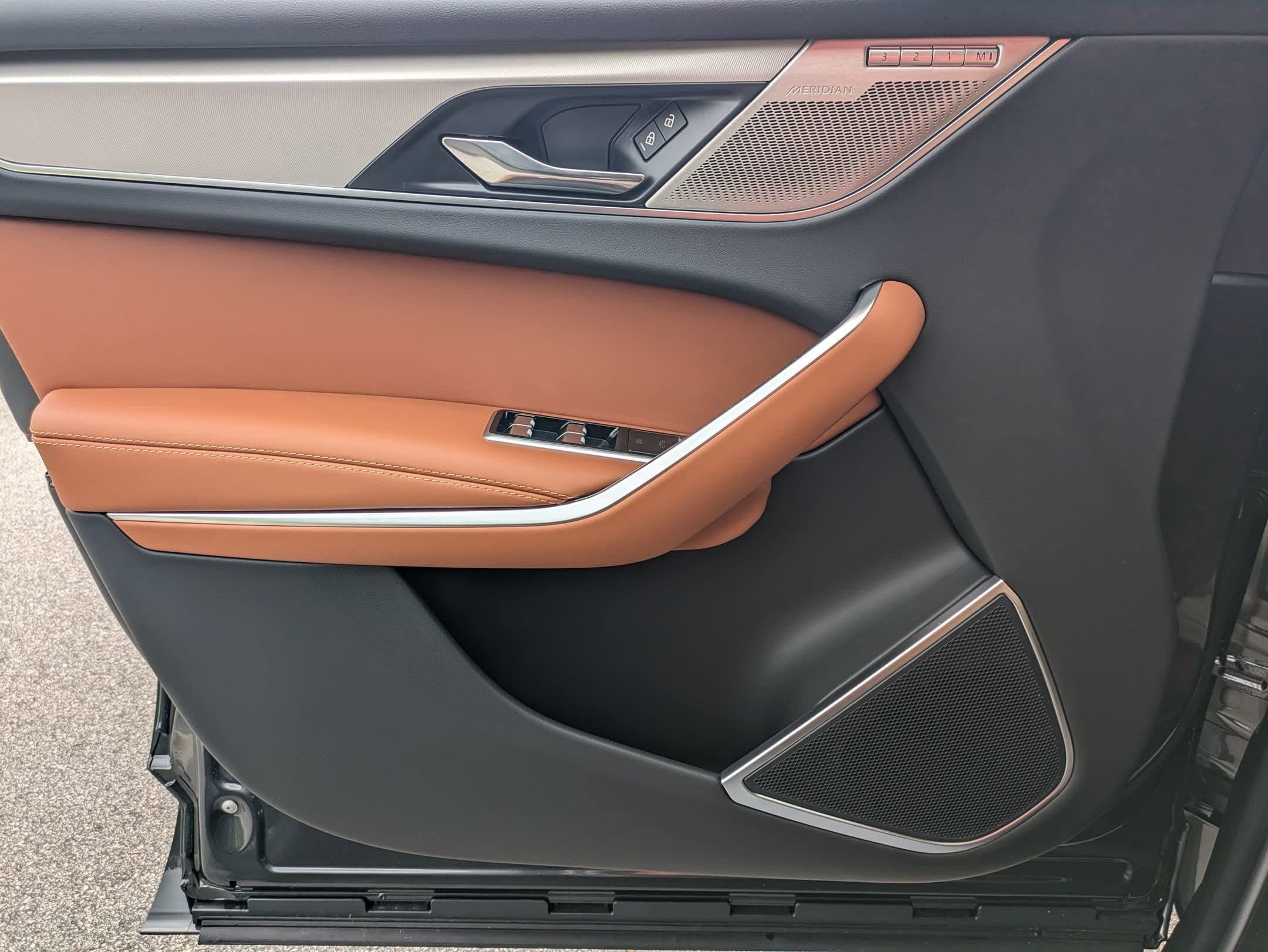 2026 Jaguar F-Pace R-Dynamic S - Photo 19