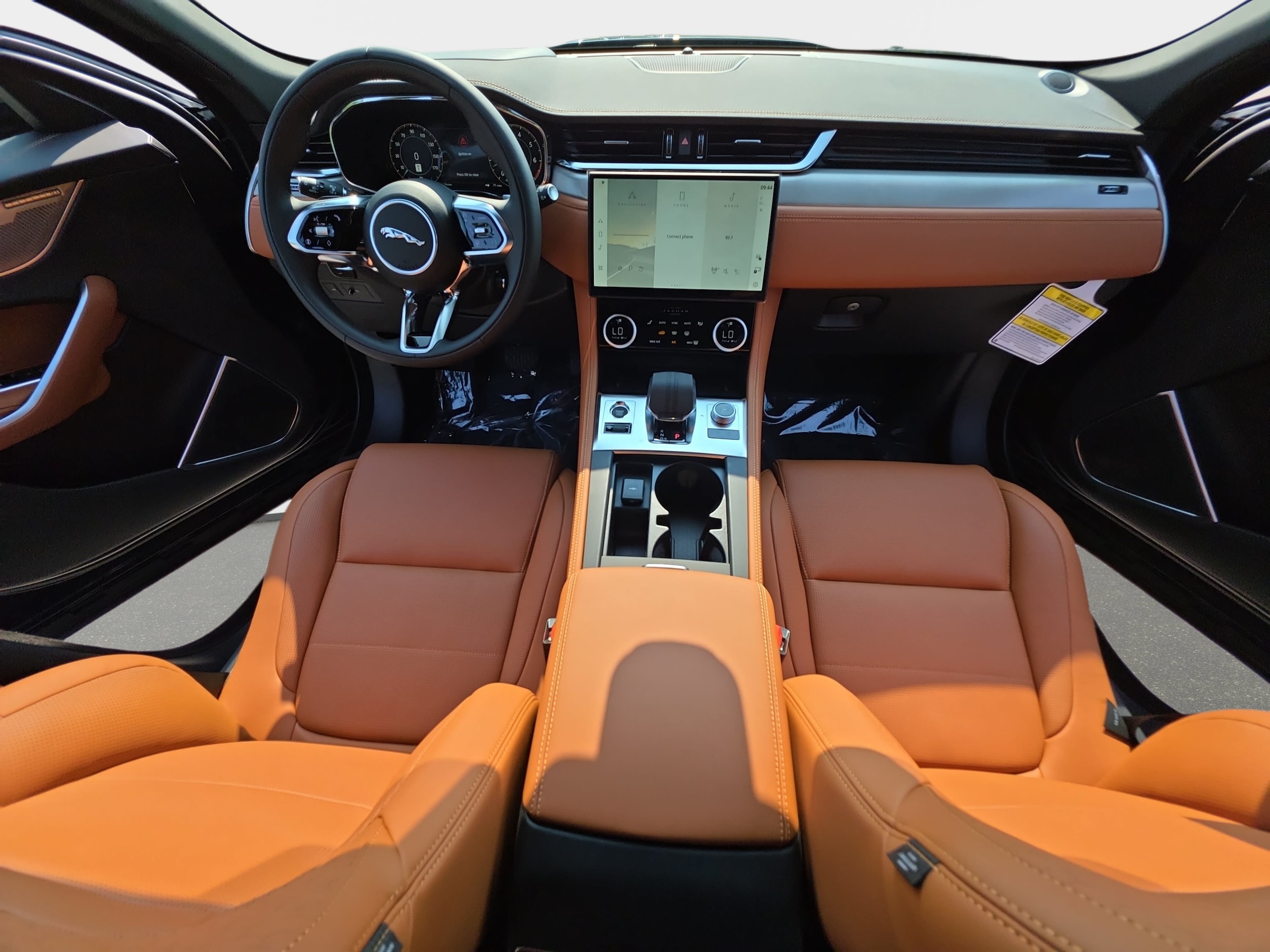 2026 Jaguar F-Pace R-Dynamic S - Photo 9