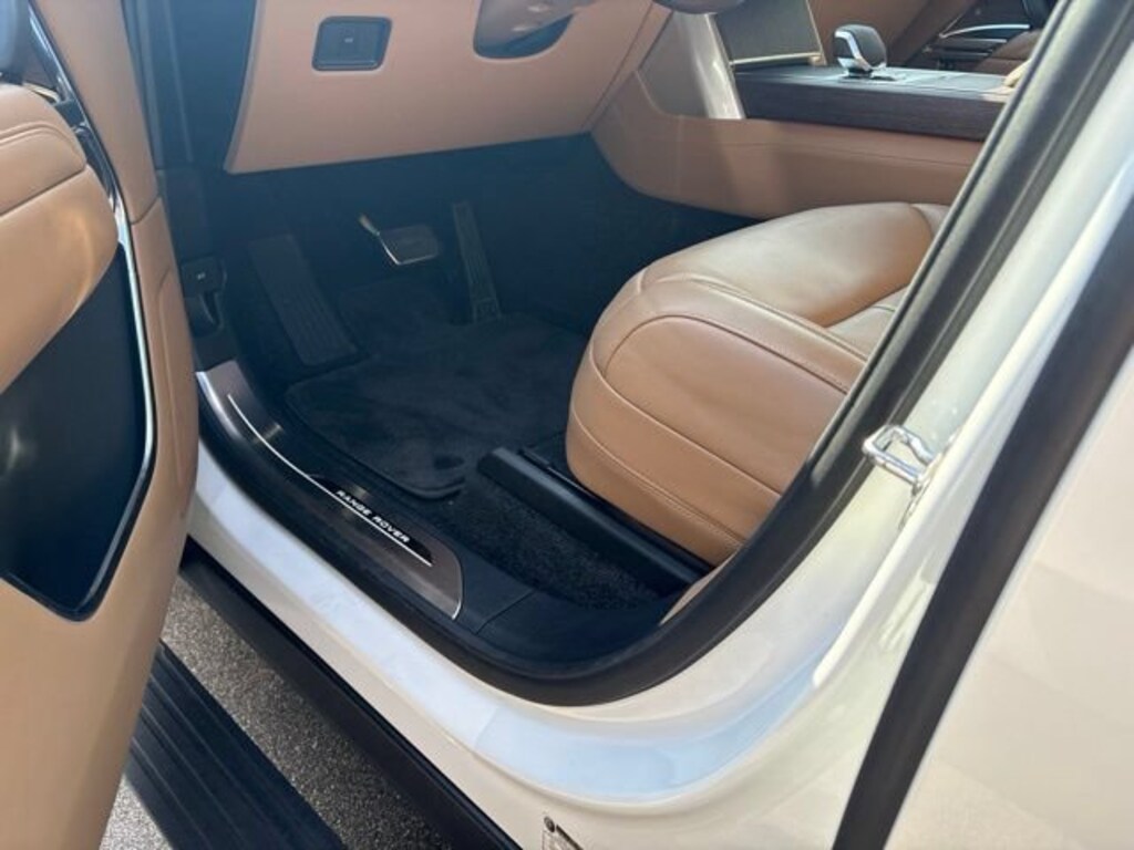 Certified 2025 Land Rover Range Rover SE SUV