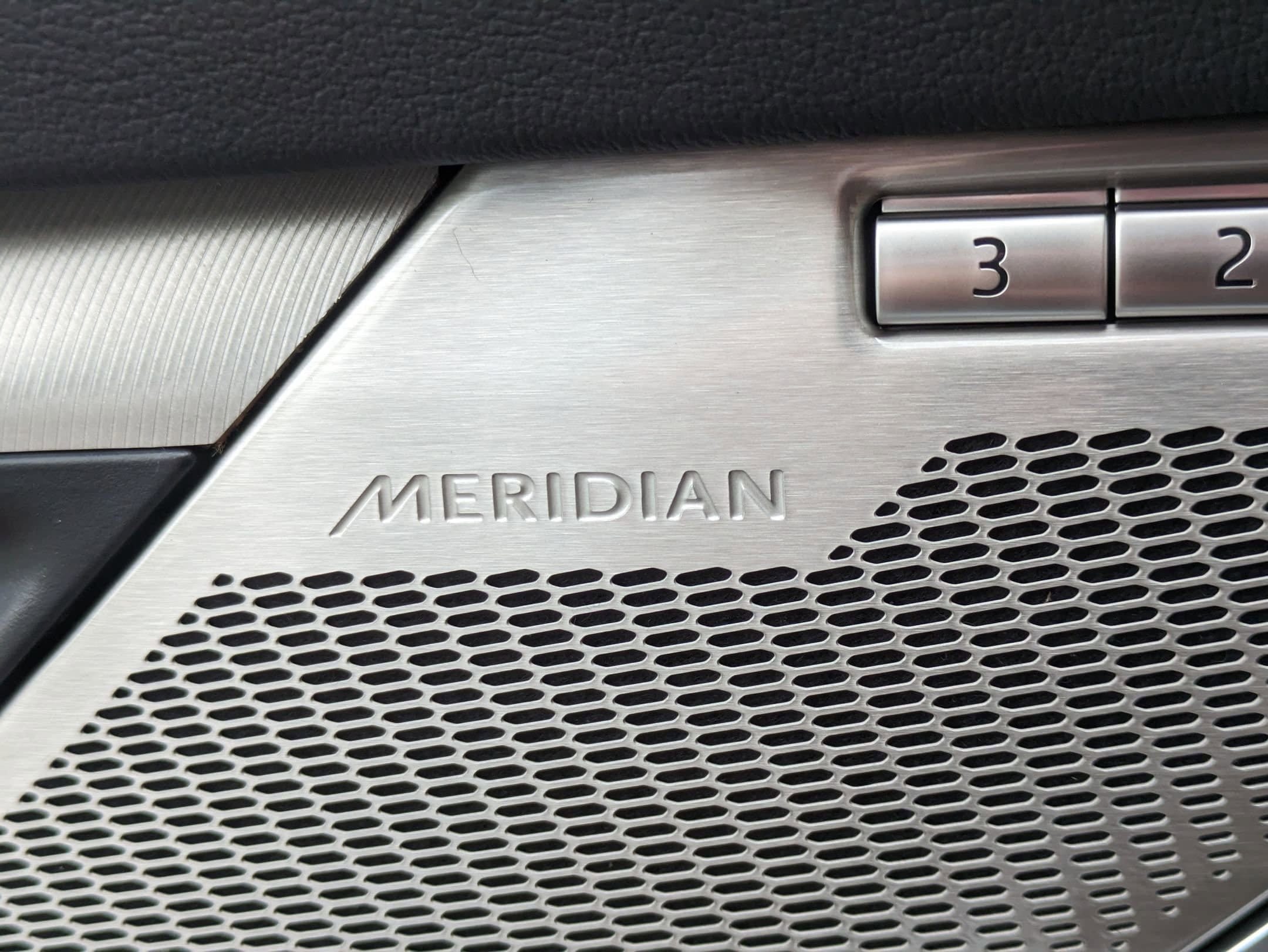 2026 Jaguar F-Pace R-Dynamic S - Photo 20