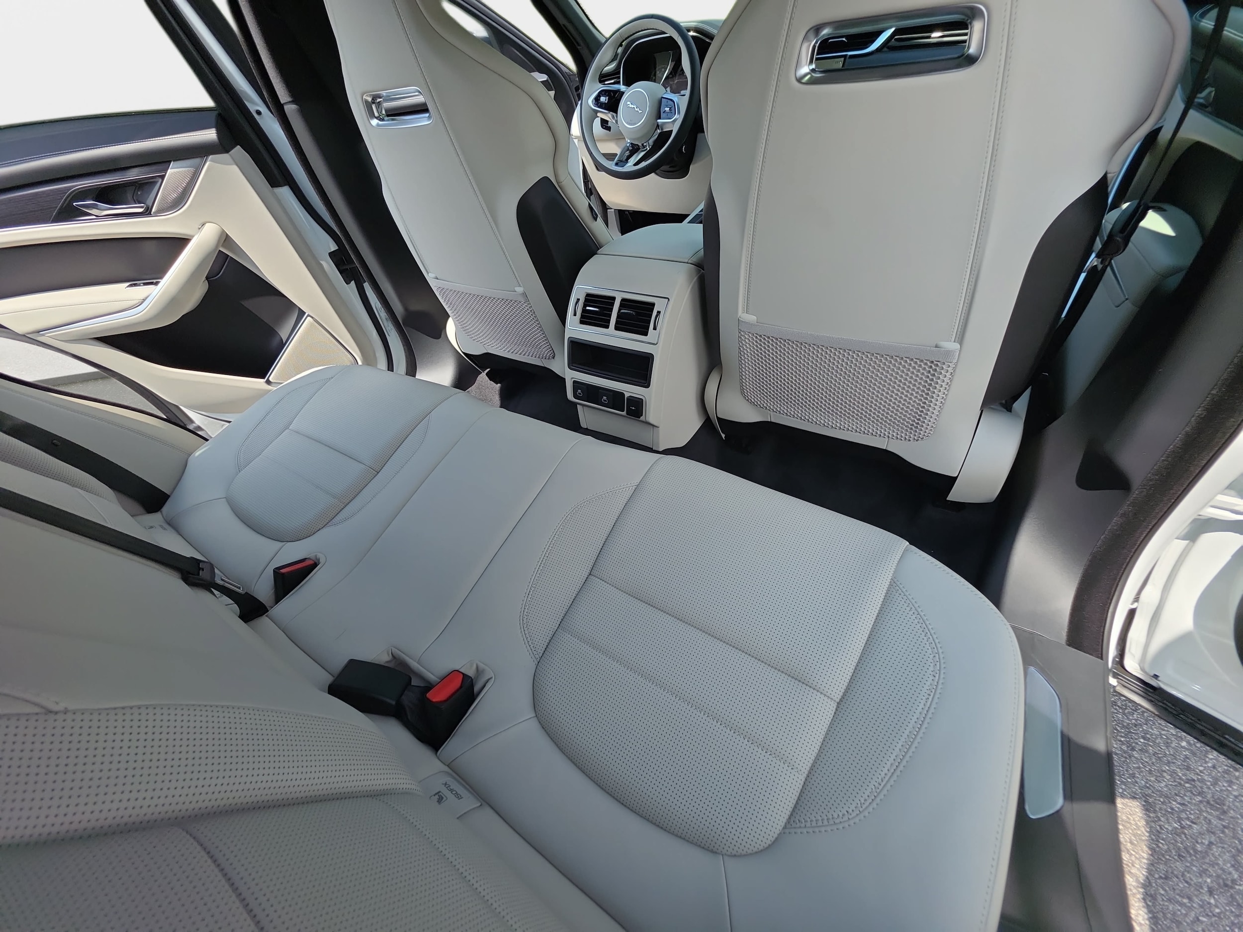 2026 Jaguar F-Pace R-Dynamic S - Photo 11
