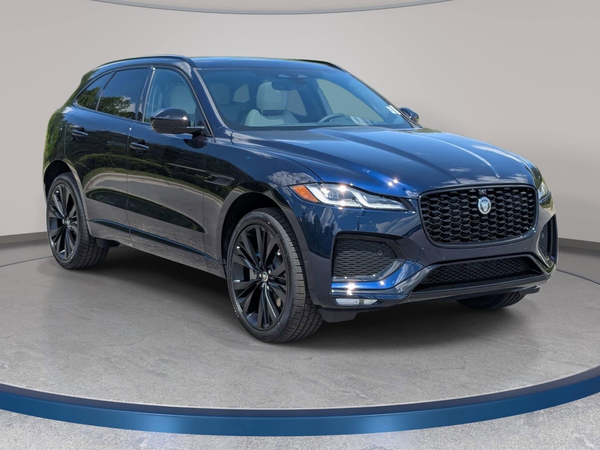 2026 Jaguar F-Pace R-Dynamic S - Photo 4