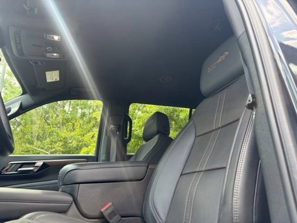 Used 2025 Chevrolet Suburban High Country SUV