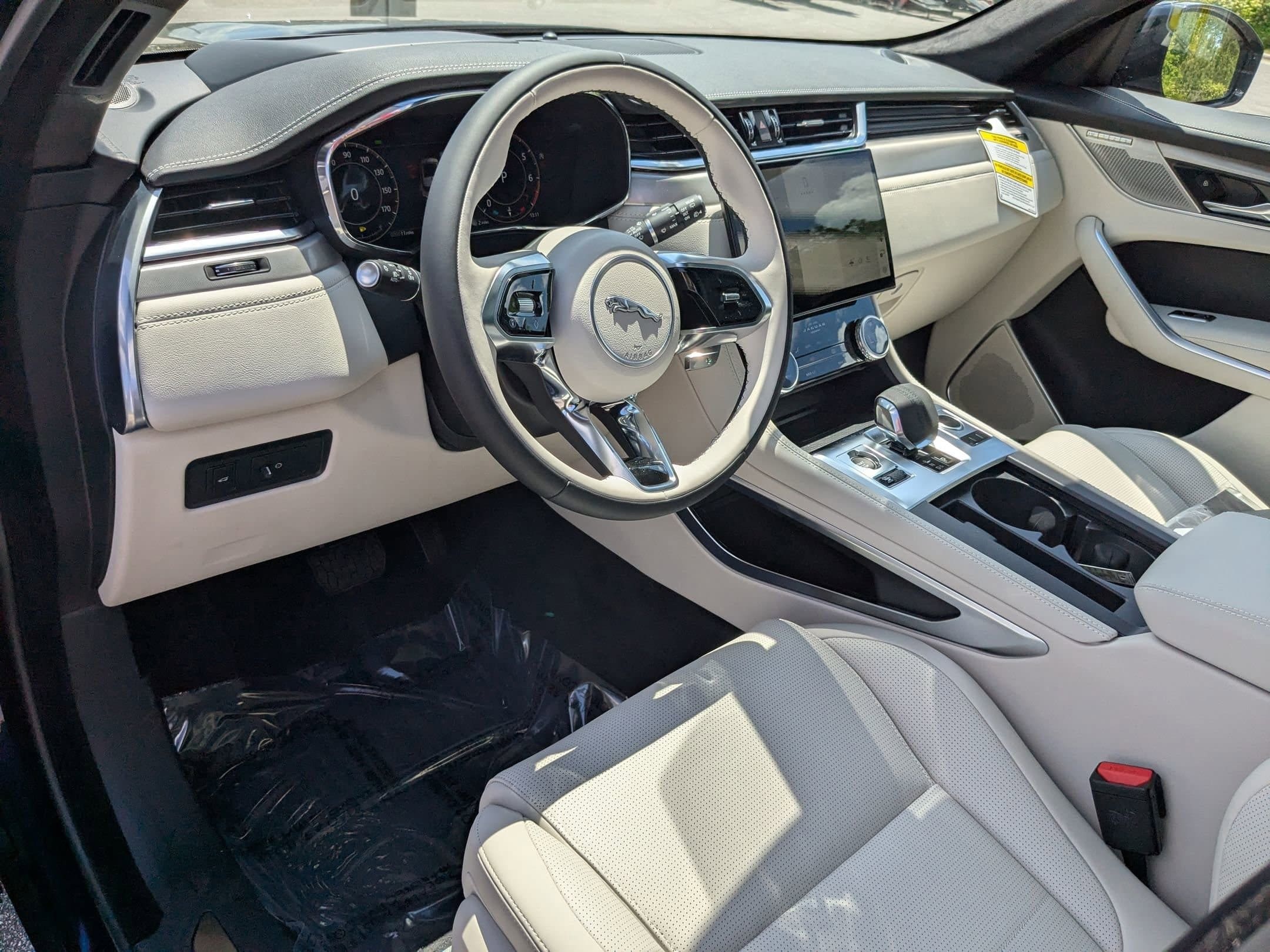 2026 Jaguar F-Pace R-Dynamic S - Photo 10