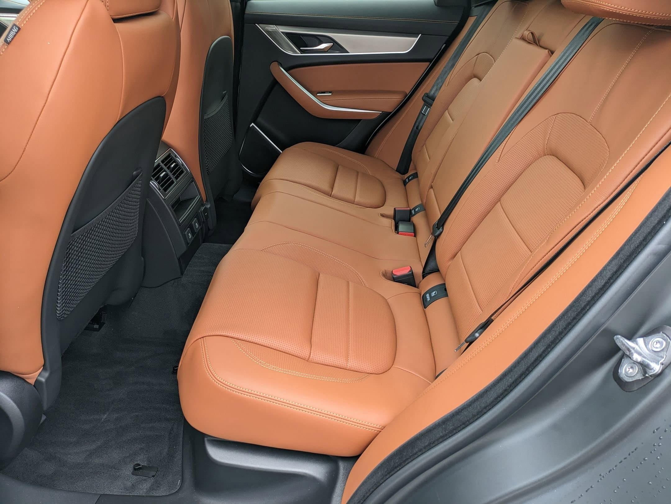 2026 Jaguar F-Pace R-Dynamic S - Photo 25