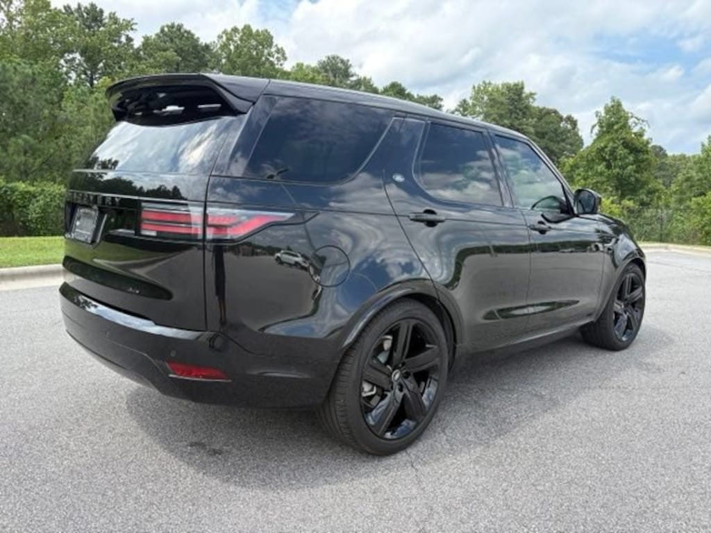 Used 2025 Land Rover Discovery Dynamic SE SUV