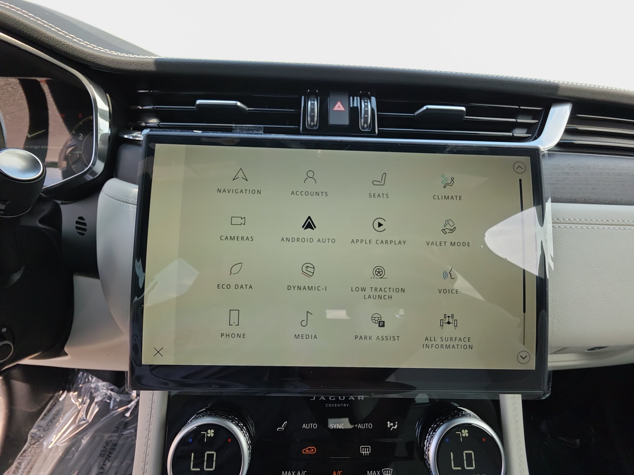 2026 Jaguar F-Pace R-Dynamic S - Photo 22