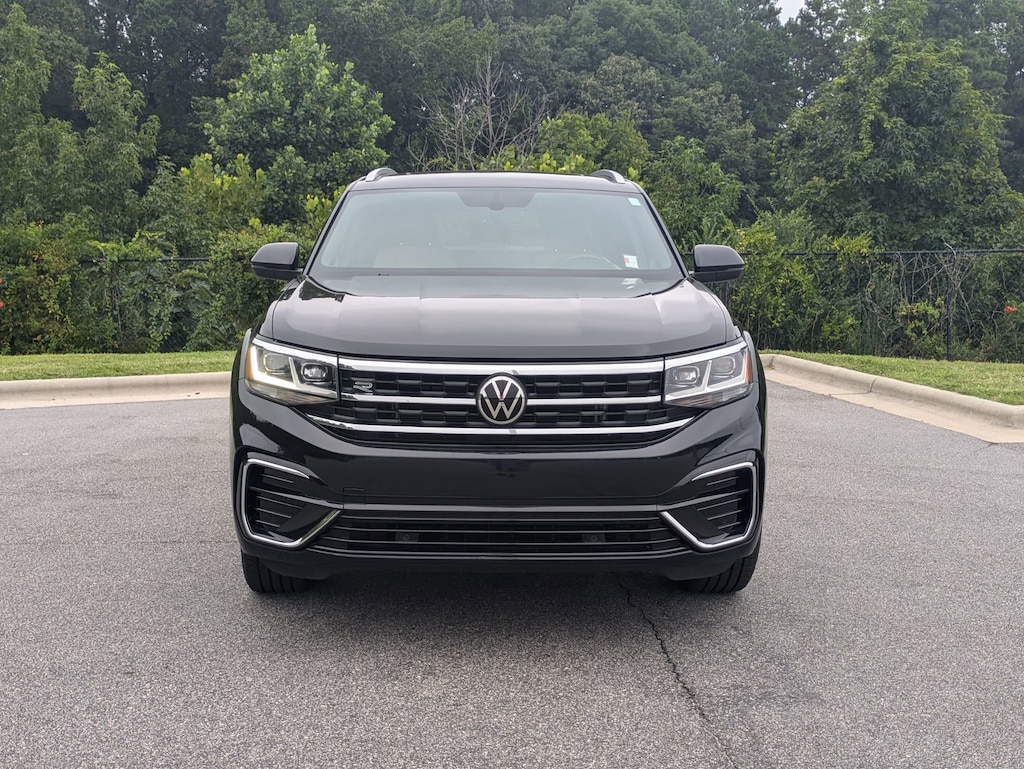 Used 2021 Volkswagen Atlas Cross Sport 3.6L V6 SE w/Technology R-Line SUV