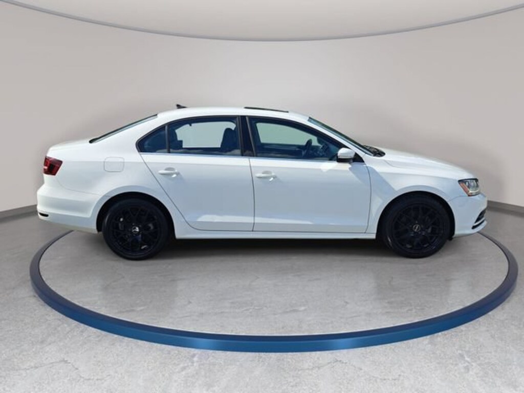 Used 2017 Volkswagen Jetta 1.4T SE Sedan