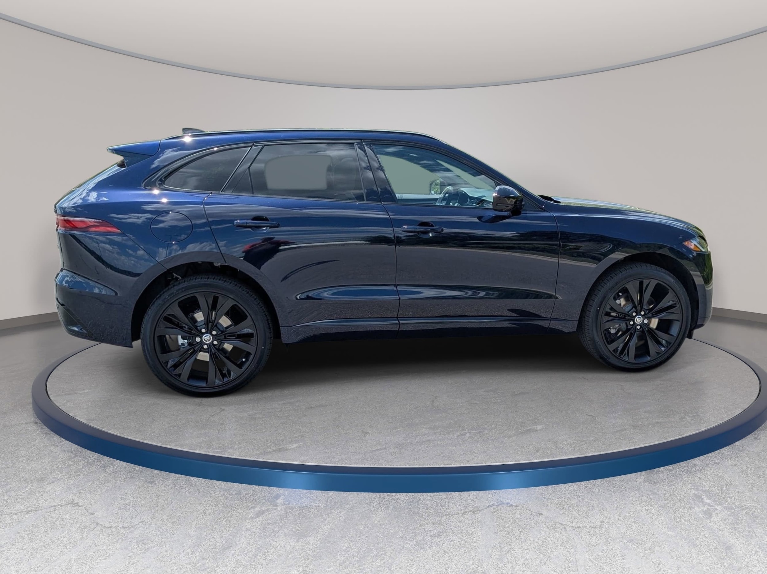 2026 Jaguar F-Pace R-Dynamic S - Photo 5