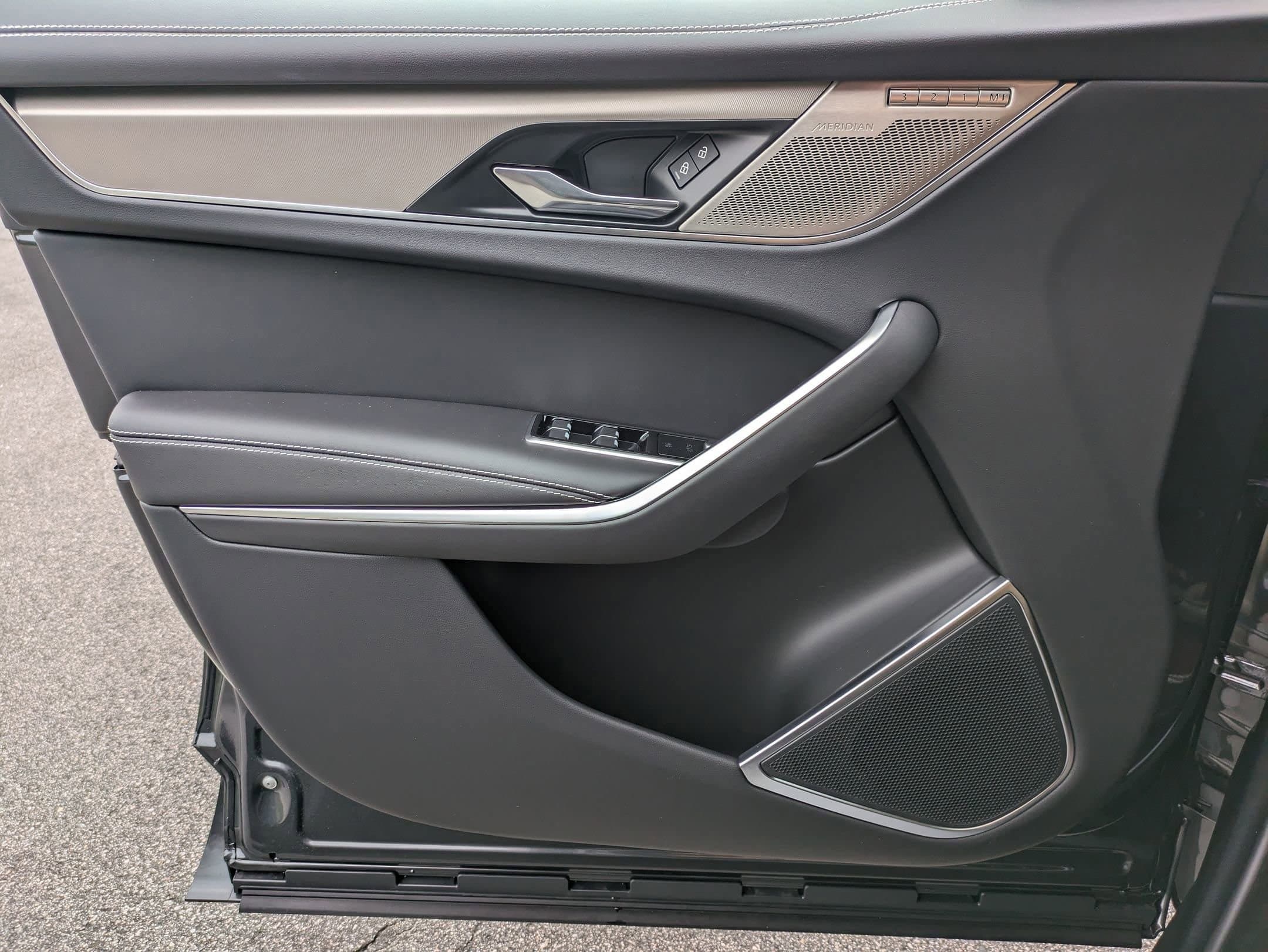 2026 Jaguar F-Pace R-Dynamic S - Photo 19