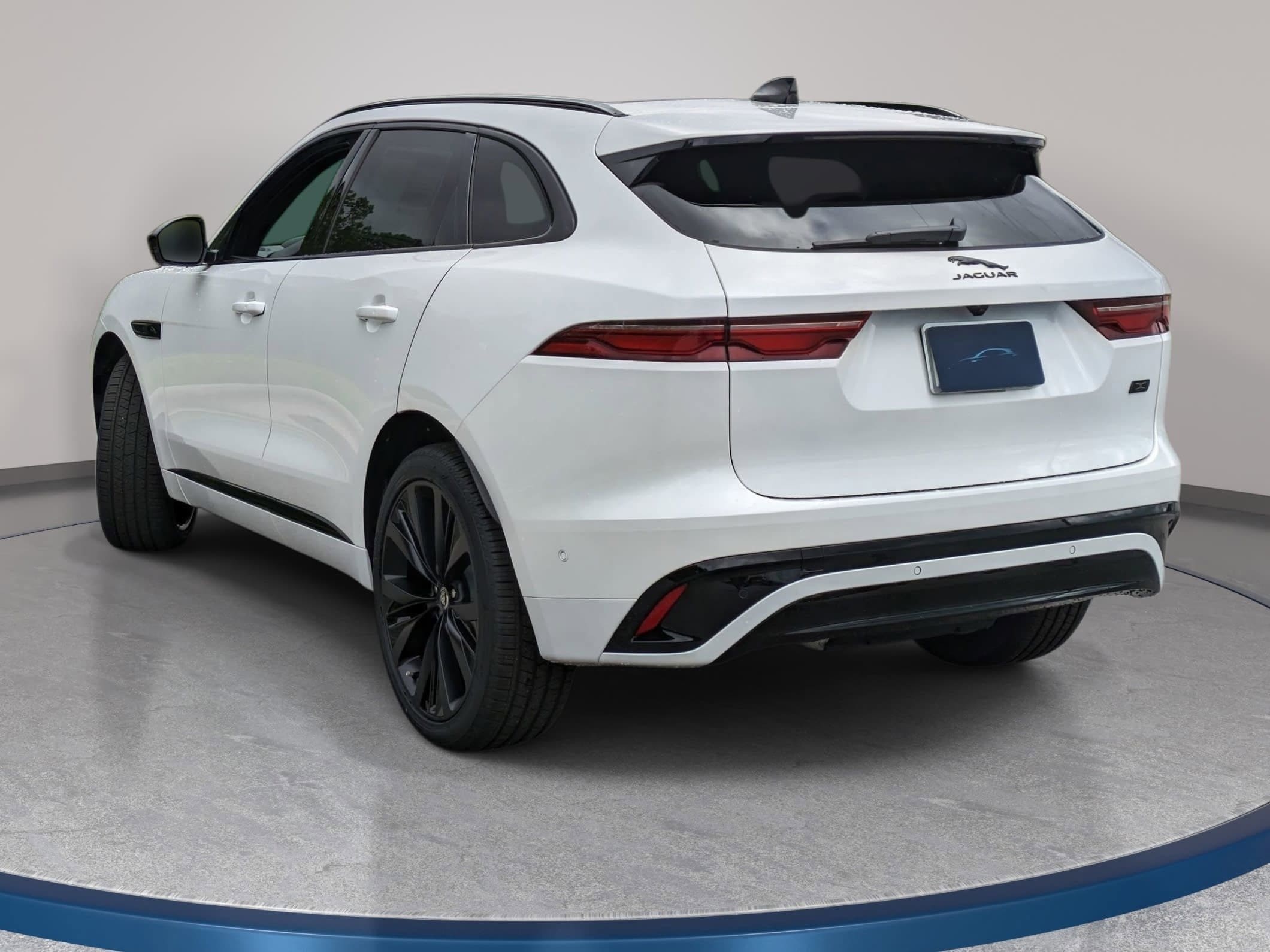 2026 Jaguar F-Pace R-Dynamic S - Photo 7