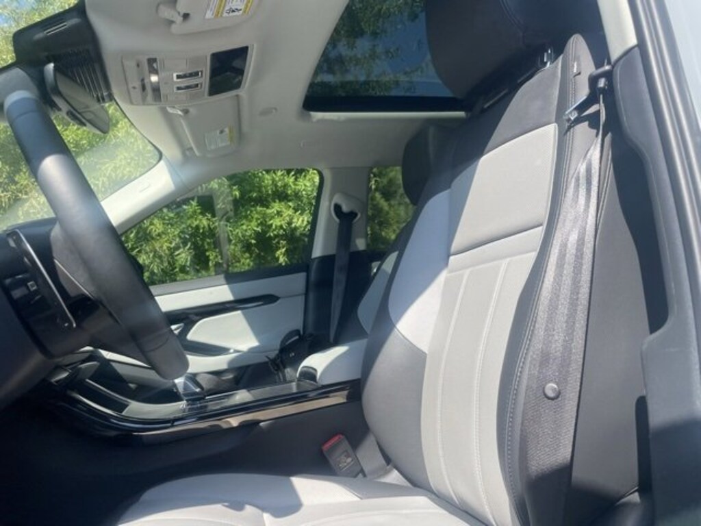 Used 2024 Land Rover Range Rover Evoque Dynamic SE Courtesy Vehicle SUV