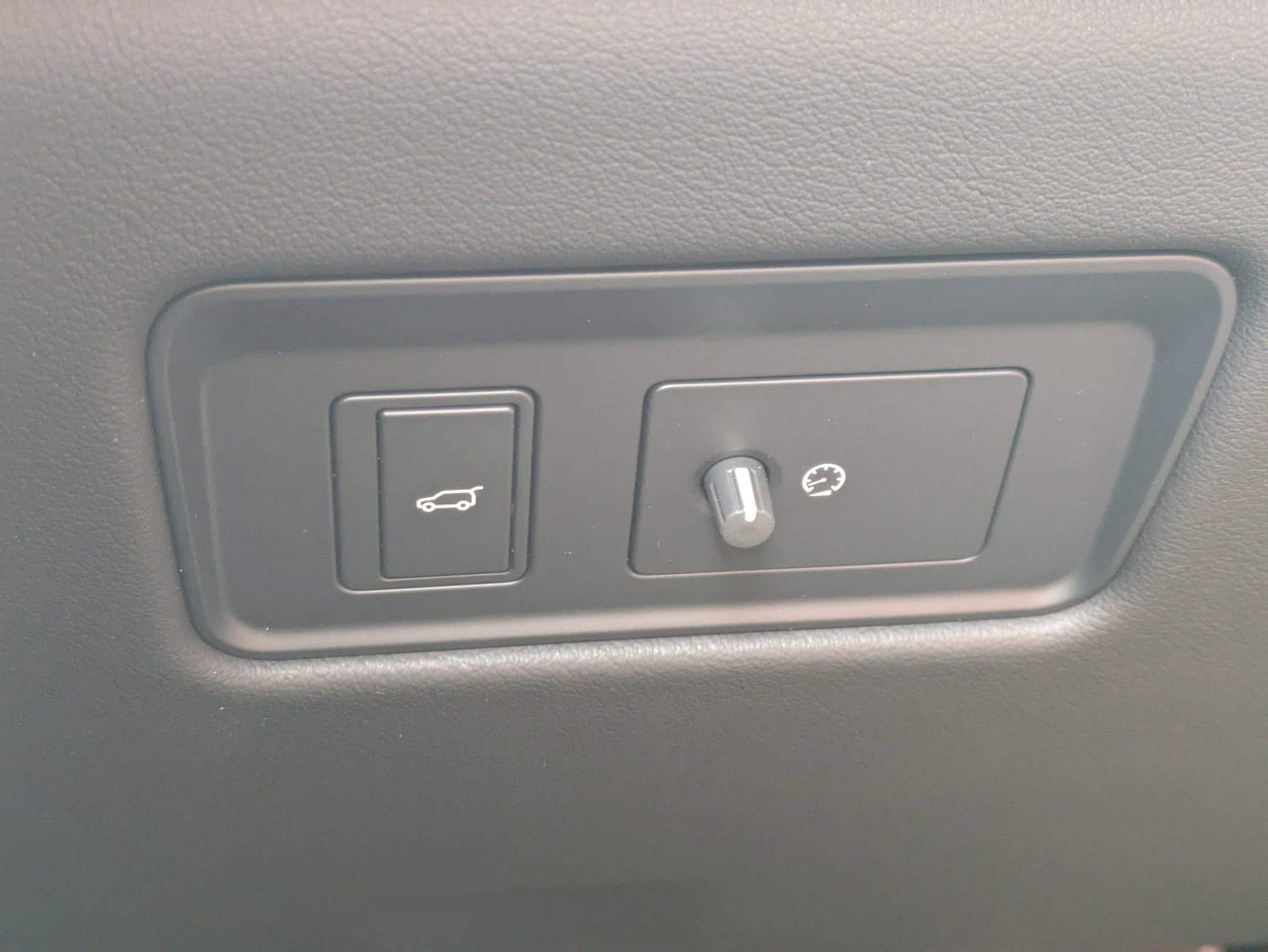 2026 Jaguar F-Pace R-Dynamic S - Photo 17