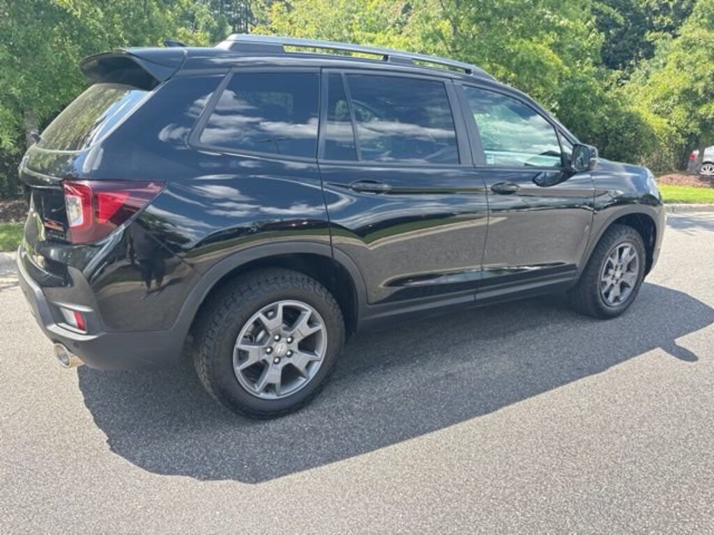 Used 2024 Honda Passport TrailSport SUV