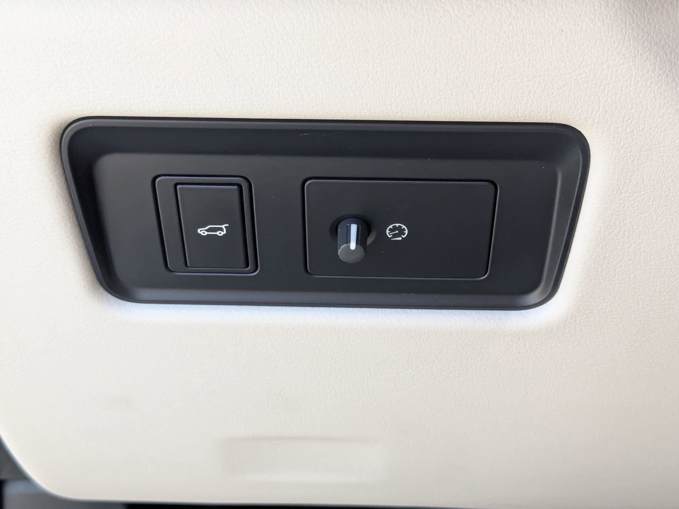 2026 Jaguar F-Pace R-Dynamic S - Photo 18