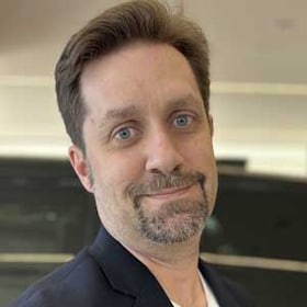 Staff member Nick Cunningham from ID_29b3ed3a32c7