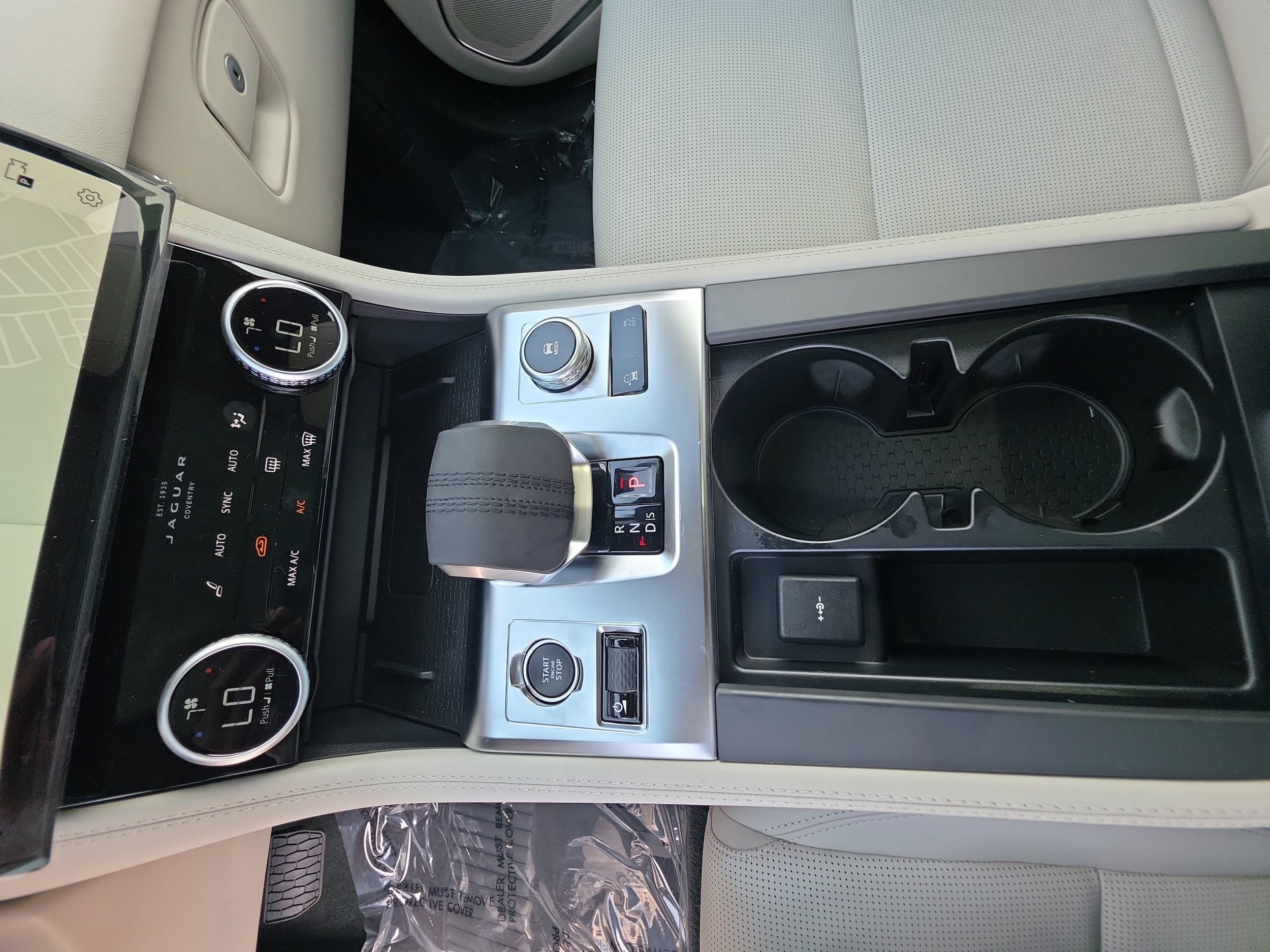 2026 Jaguar F-Pace R-Dynamic S - Photo 25