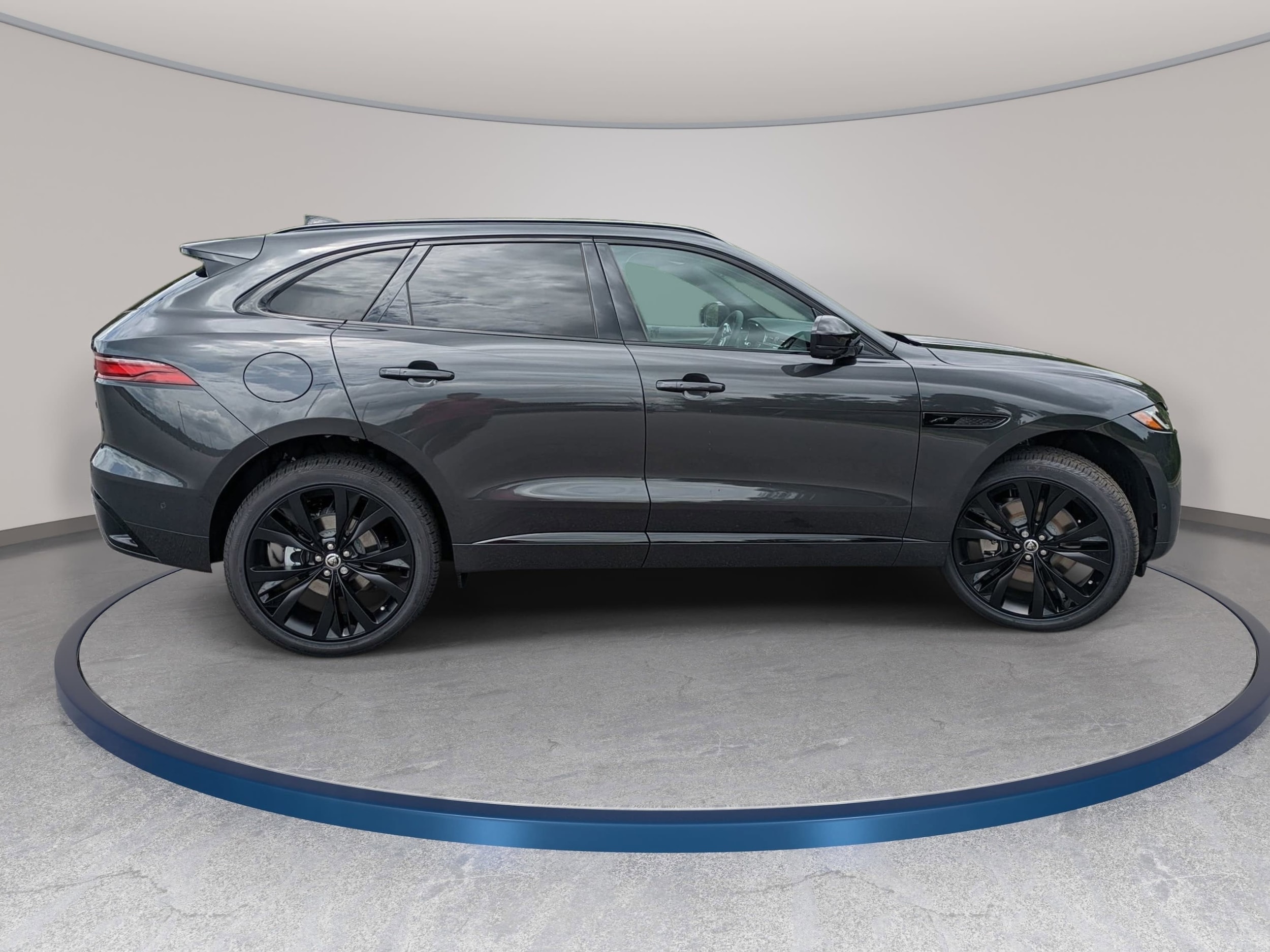 2026 Jaguar F-Pace R-Dynamic S - Photo 4