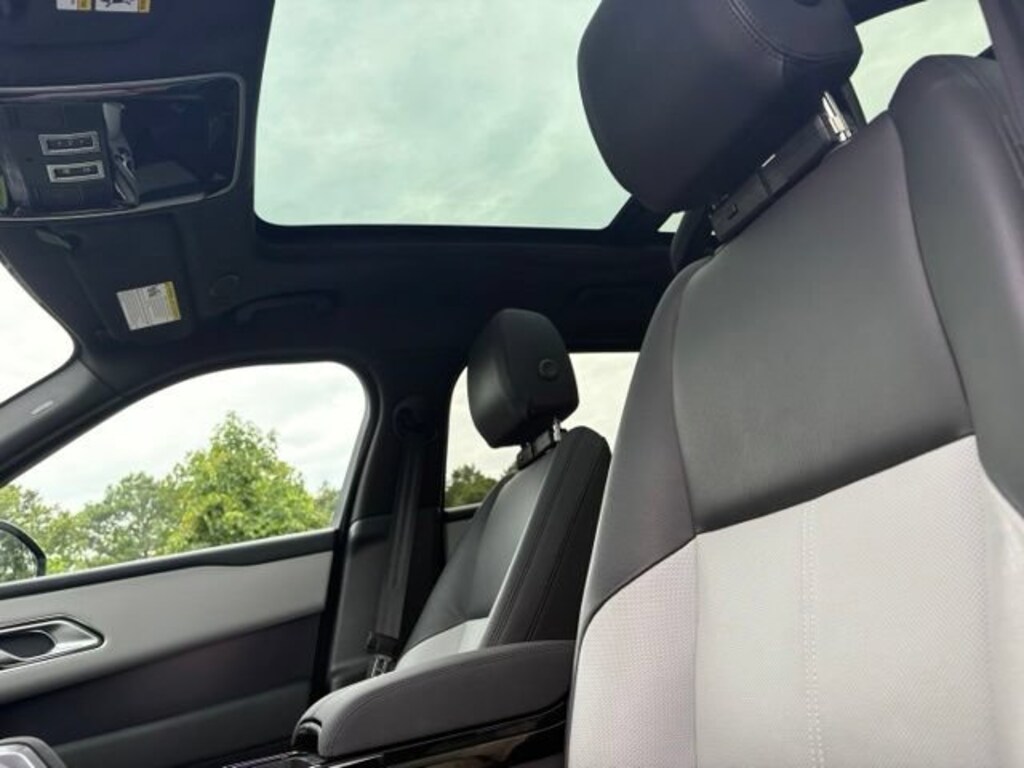 Used 2026 Land Rover Range Rover Velar Dynamic SE SUV