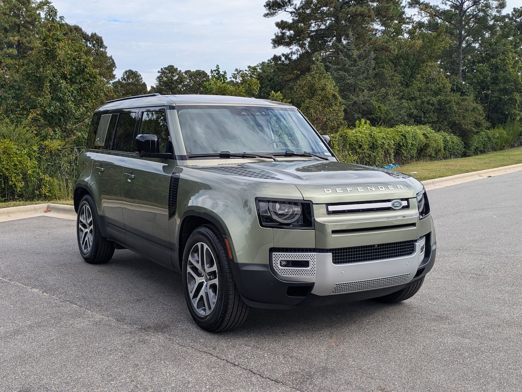 Used 2023 Land Rover Defender SE SUV