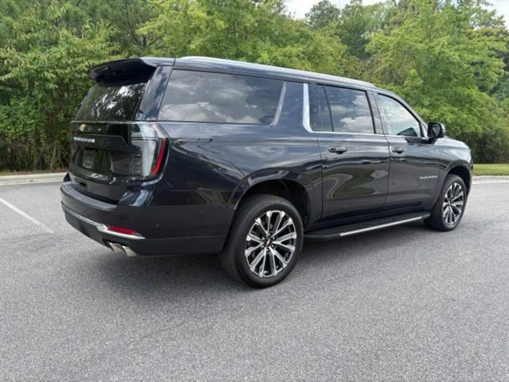 Used 2025 Chevrolet Suburban High Country SUV