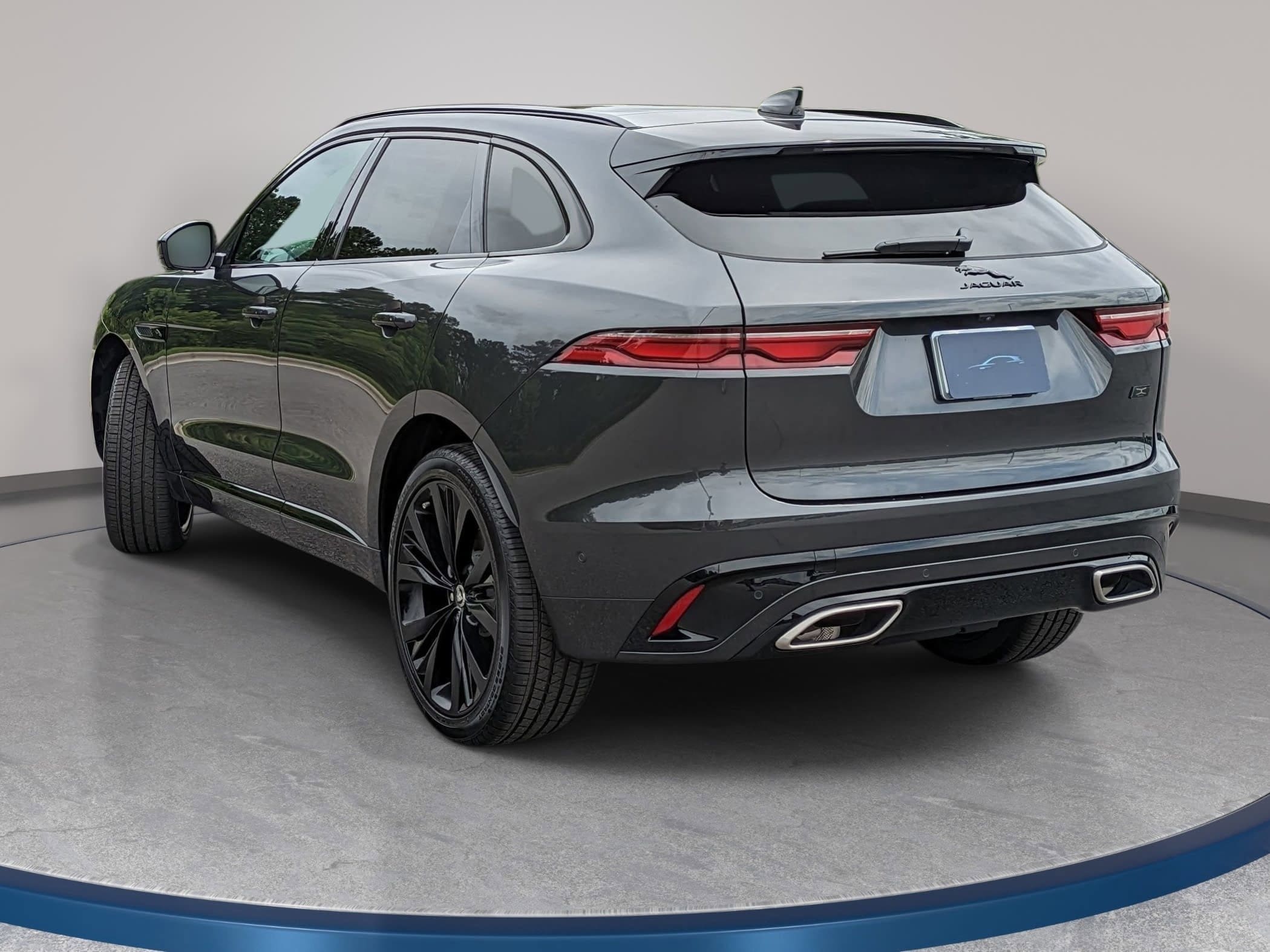 2026 Jaguar F-Pace R-Dynamic S - Photo 8
