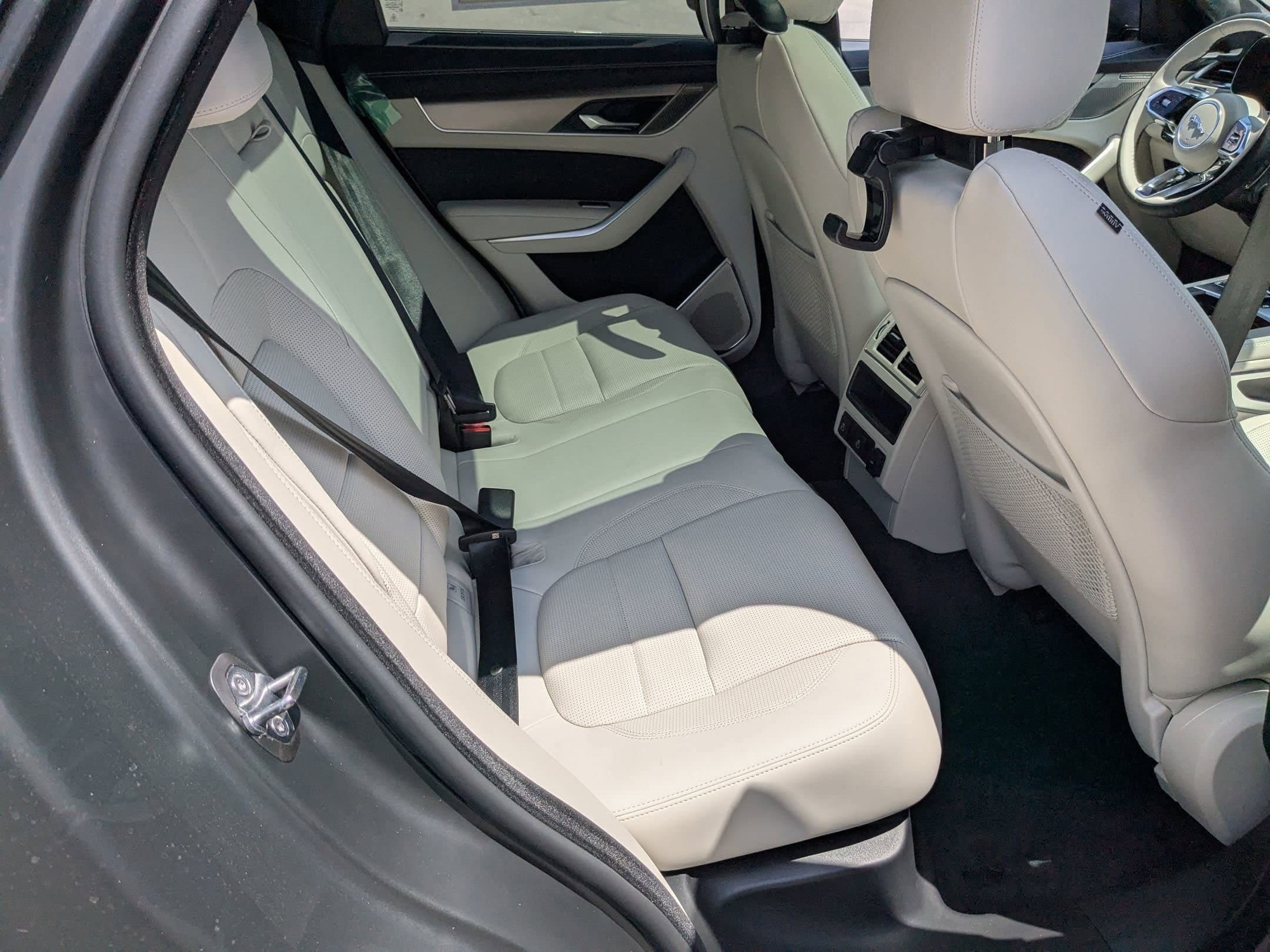 2026 Jaguar F-Pace R-Dynamic S - Photo 29