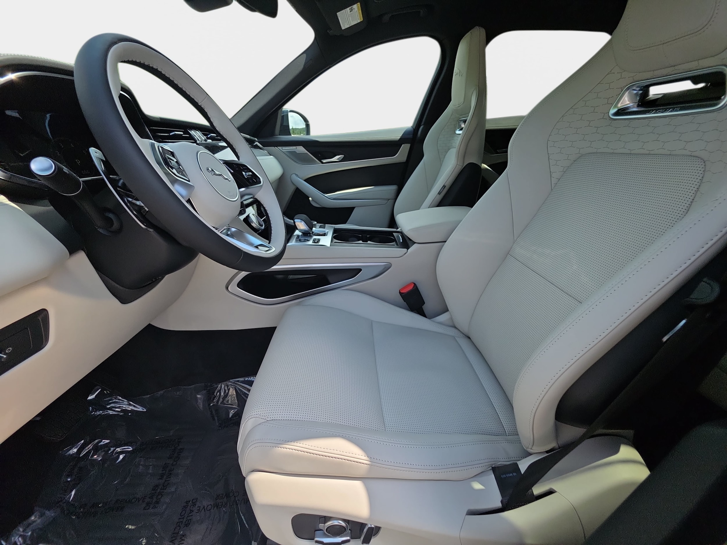2026 Jaguar F-Pace R-Dynamic S - Photo 15