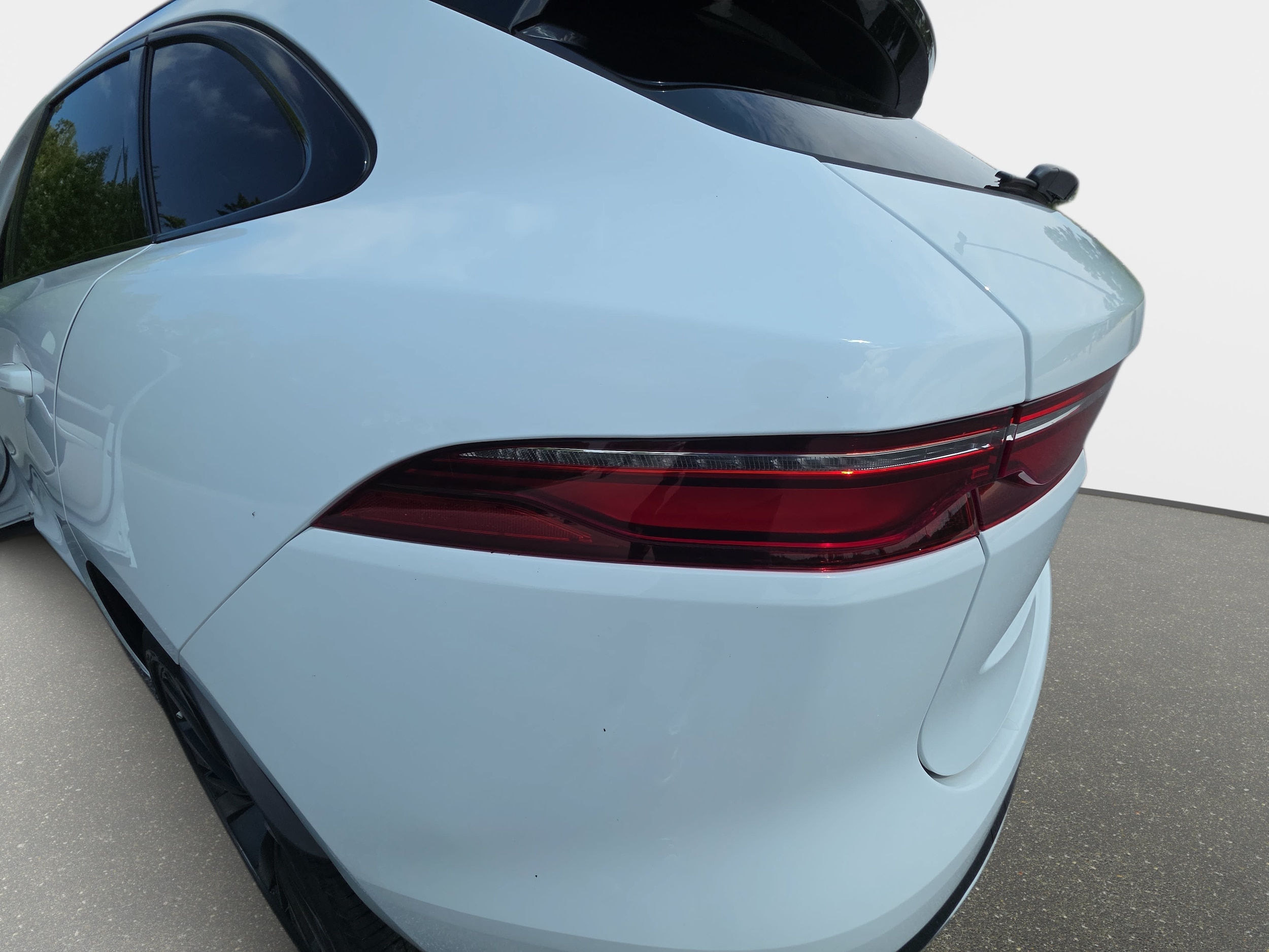 2026 Jaguar F-Pace R-Dynamic S - Photo 35