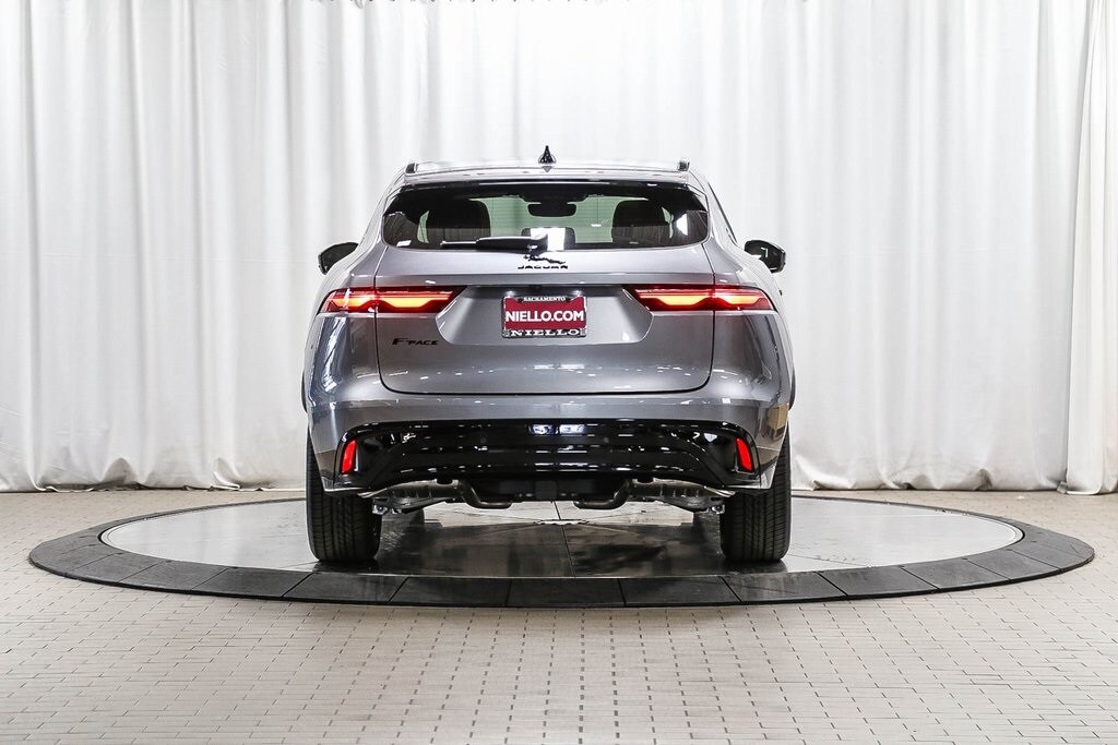 2023 Jaguar F-PACE P250 S photo 3