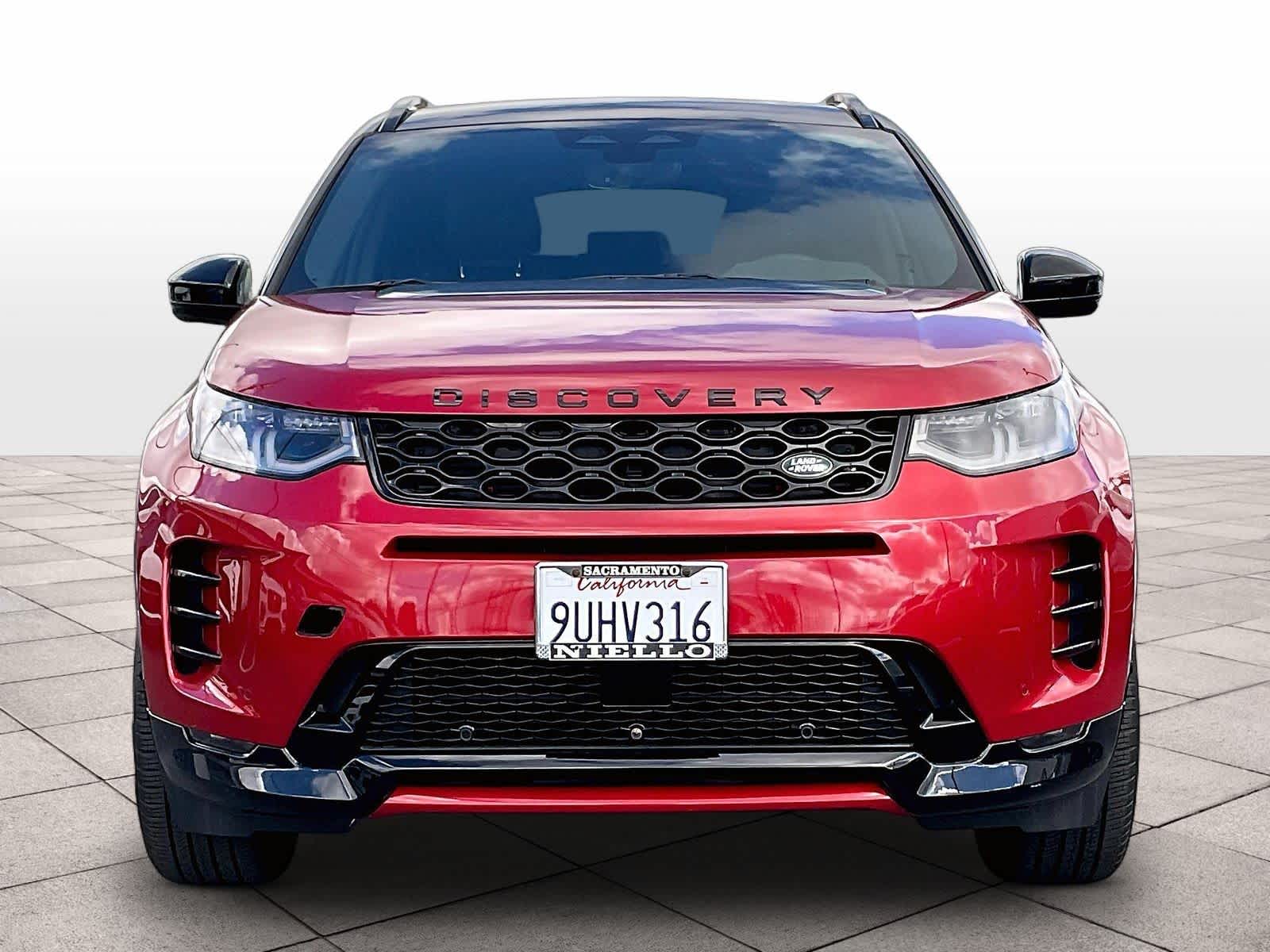 2025 Land Rover Discovery Sport Dynamic SE photo 2