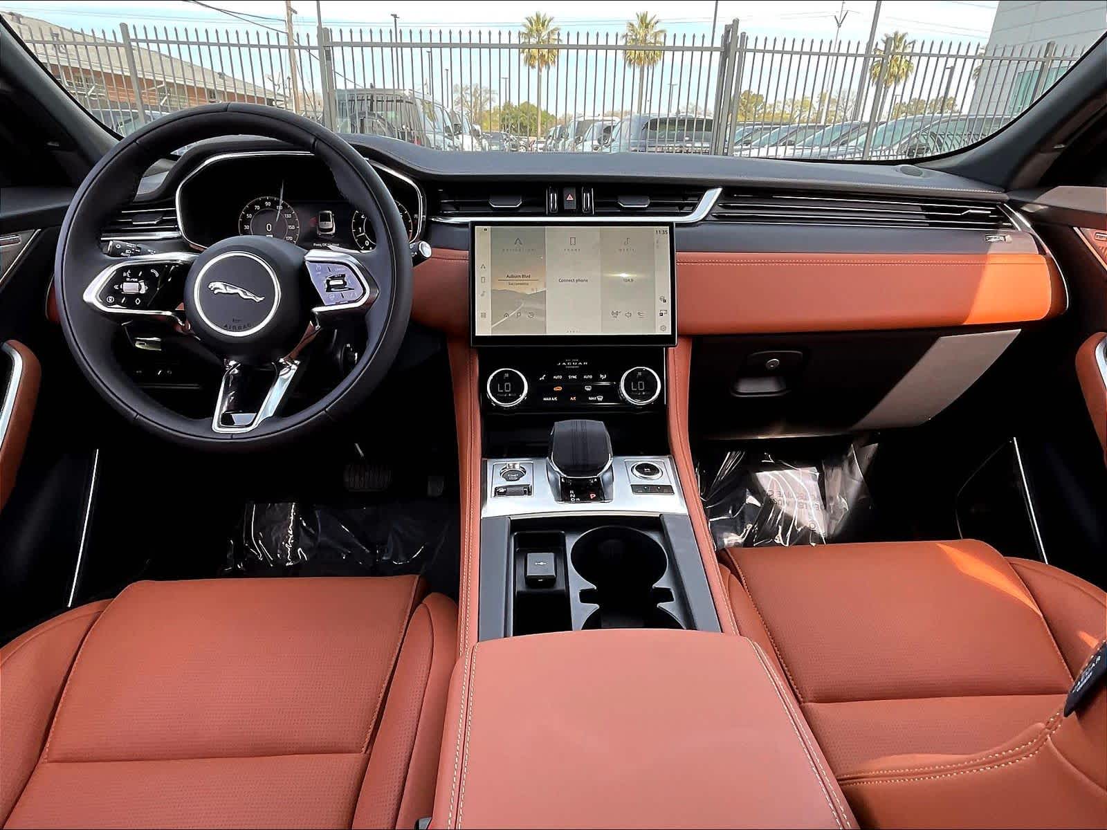 2026 Jaguar F-Pace R-Dynamic S - Photo 7
