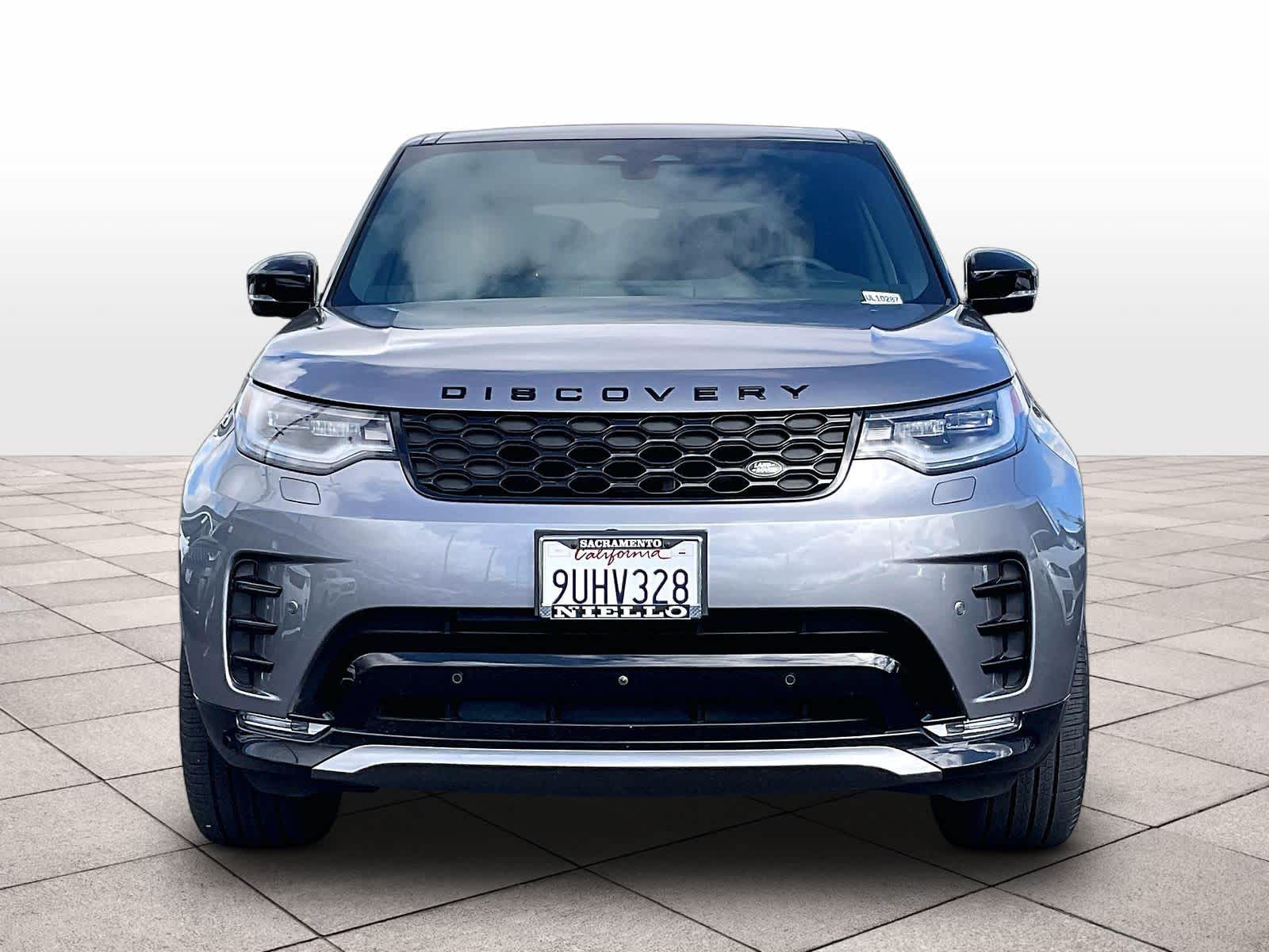 2025 Land Rover Discovery Dynamic SE photo 2