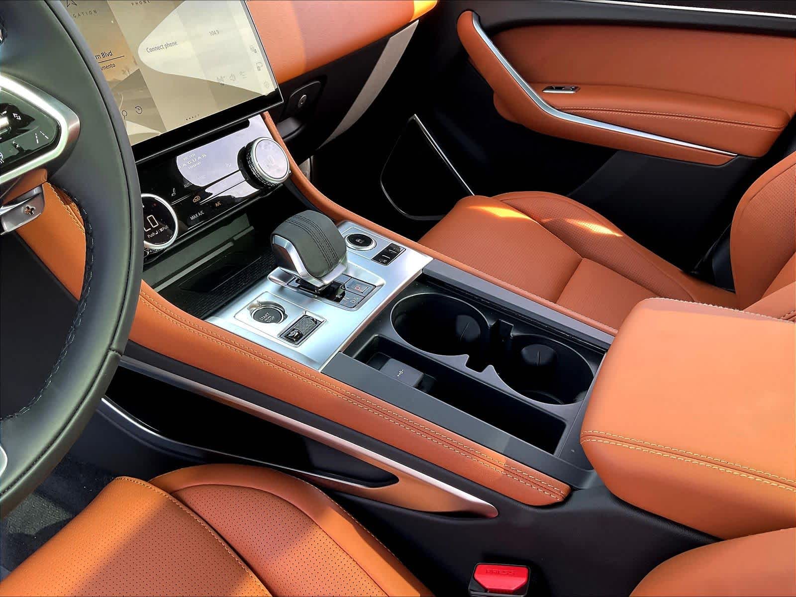 2026 Jaguar F-Pace R-Dynamic S - Photo 10