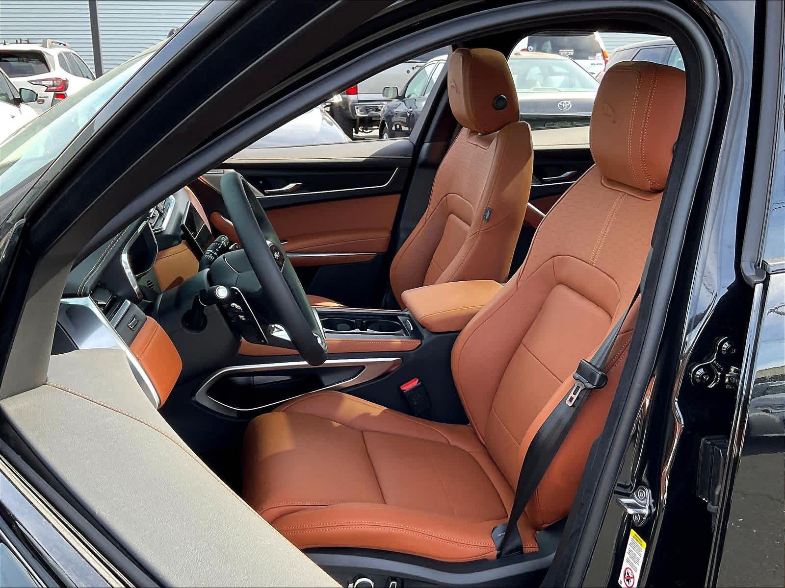 2026 Jaguar F-Pace R-Dynamic S - Photo 11