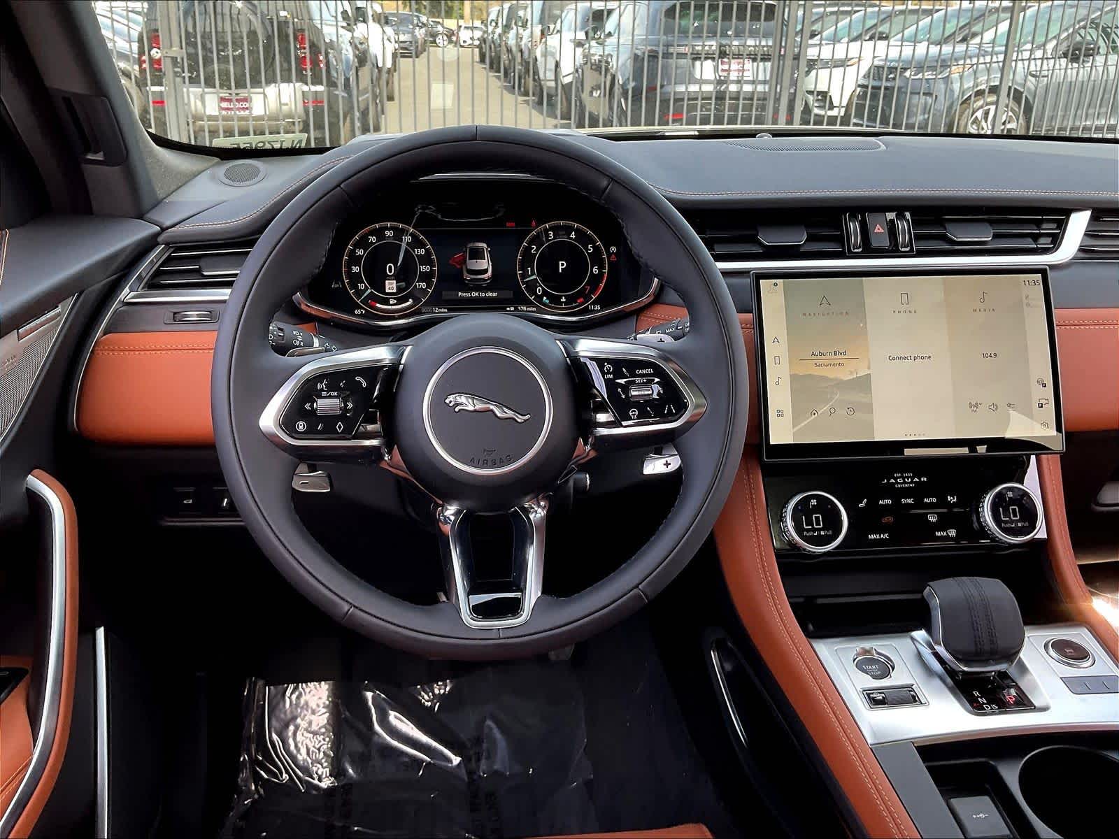 2026 Jaguar F-Pace R-Dynamic S - Photo 15