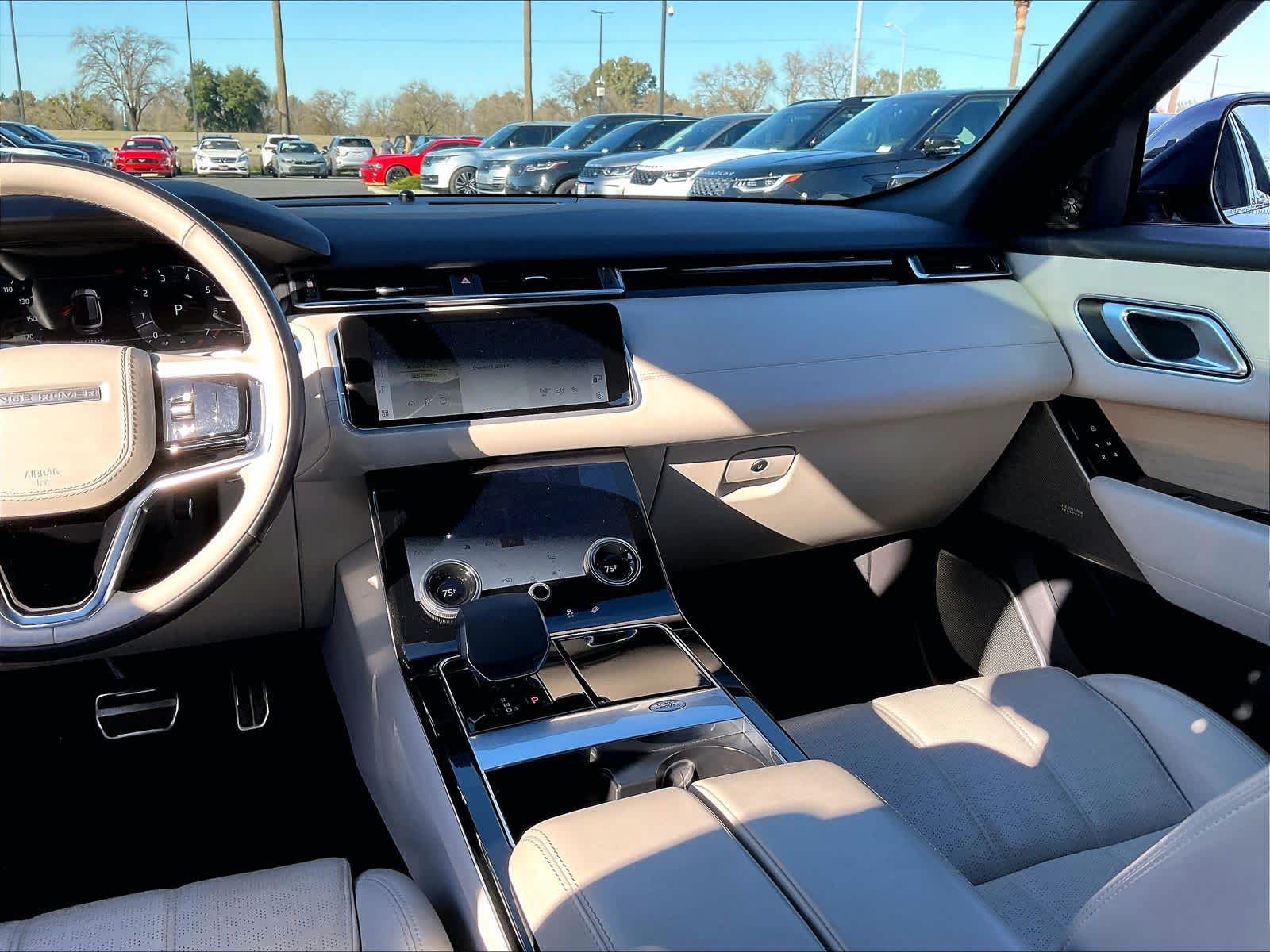 2022 Land Rover Range Rover Velar R-Dynamic HSE photo 6