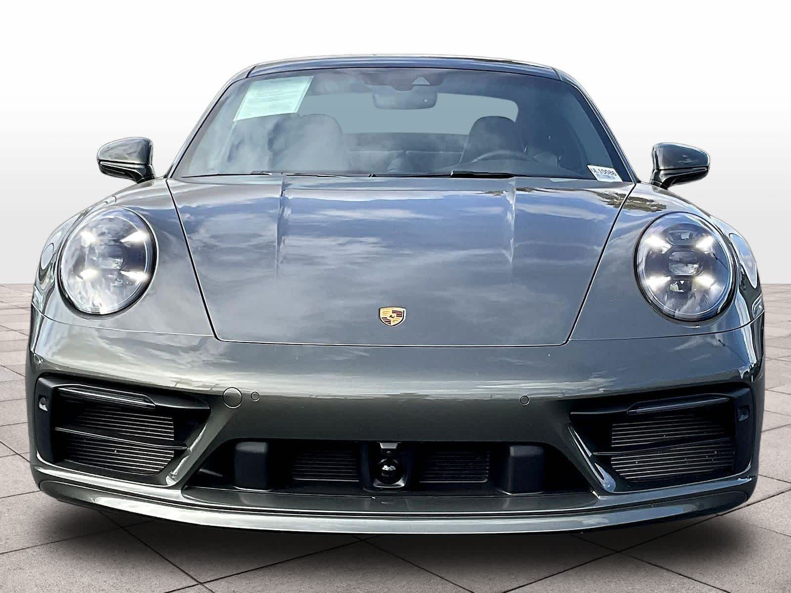 2024 Porsche 911 Carrera 4S photo 2