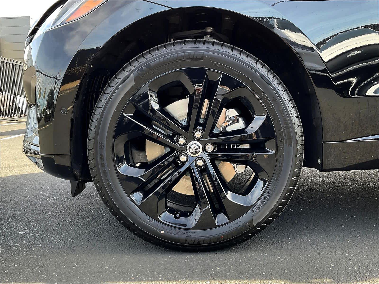 2026 Jaguar F-Pace R-Dynamic S - Photo 14