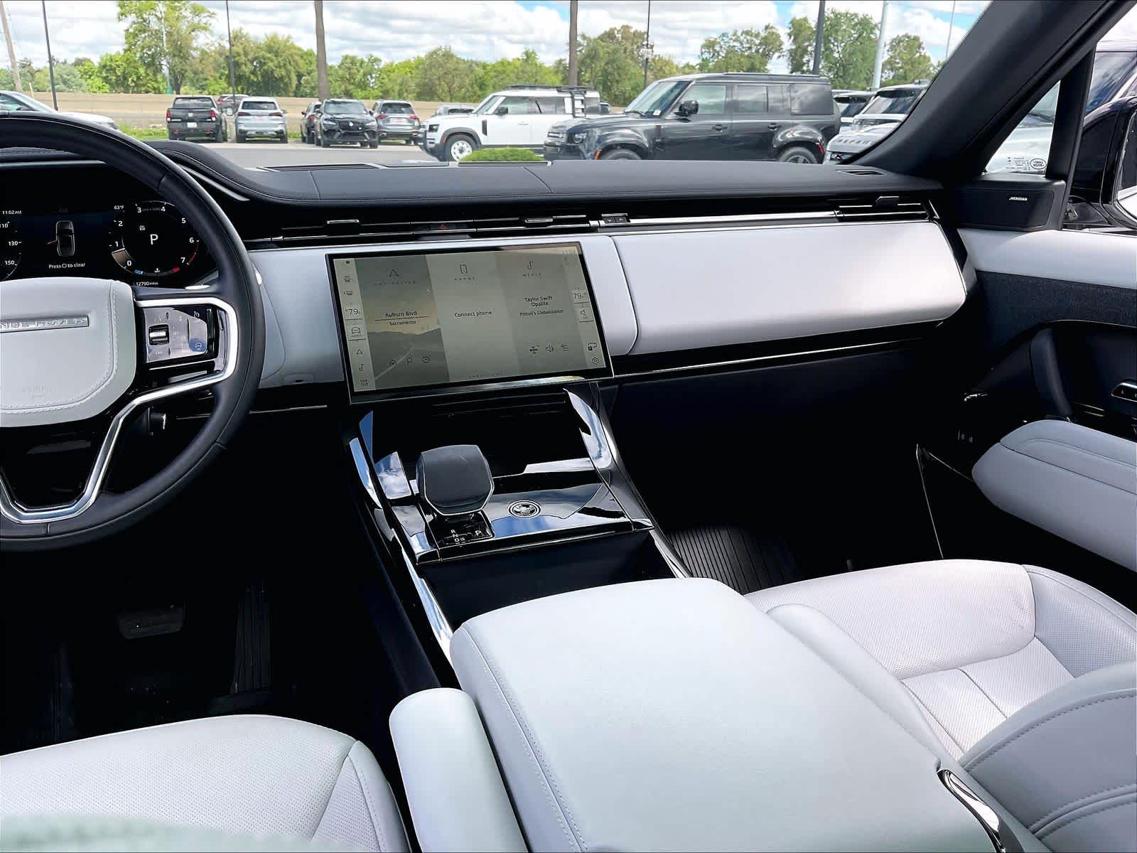 2025 Land Rover Range Rover Sport photo 6