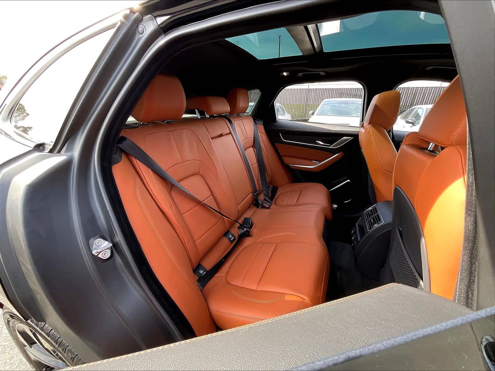 2026 Jaguar F-Pace R-Dynamic S - Photo 27