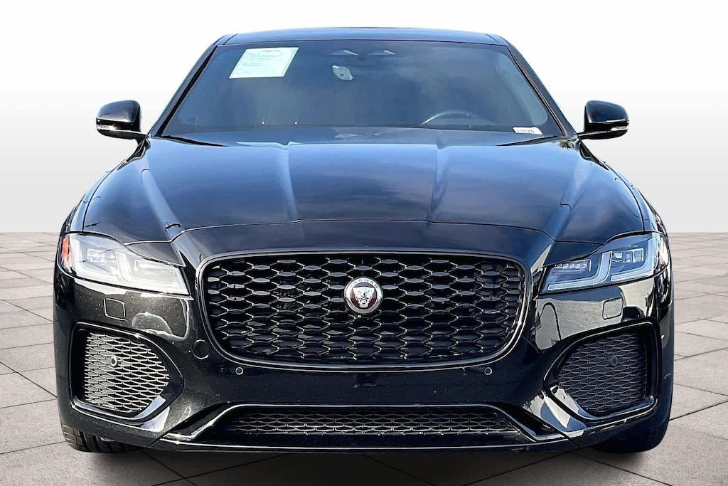 Used 2022 Jaguar XF SE Sedan RWD