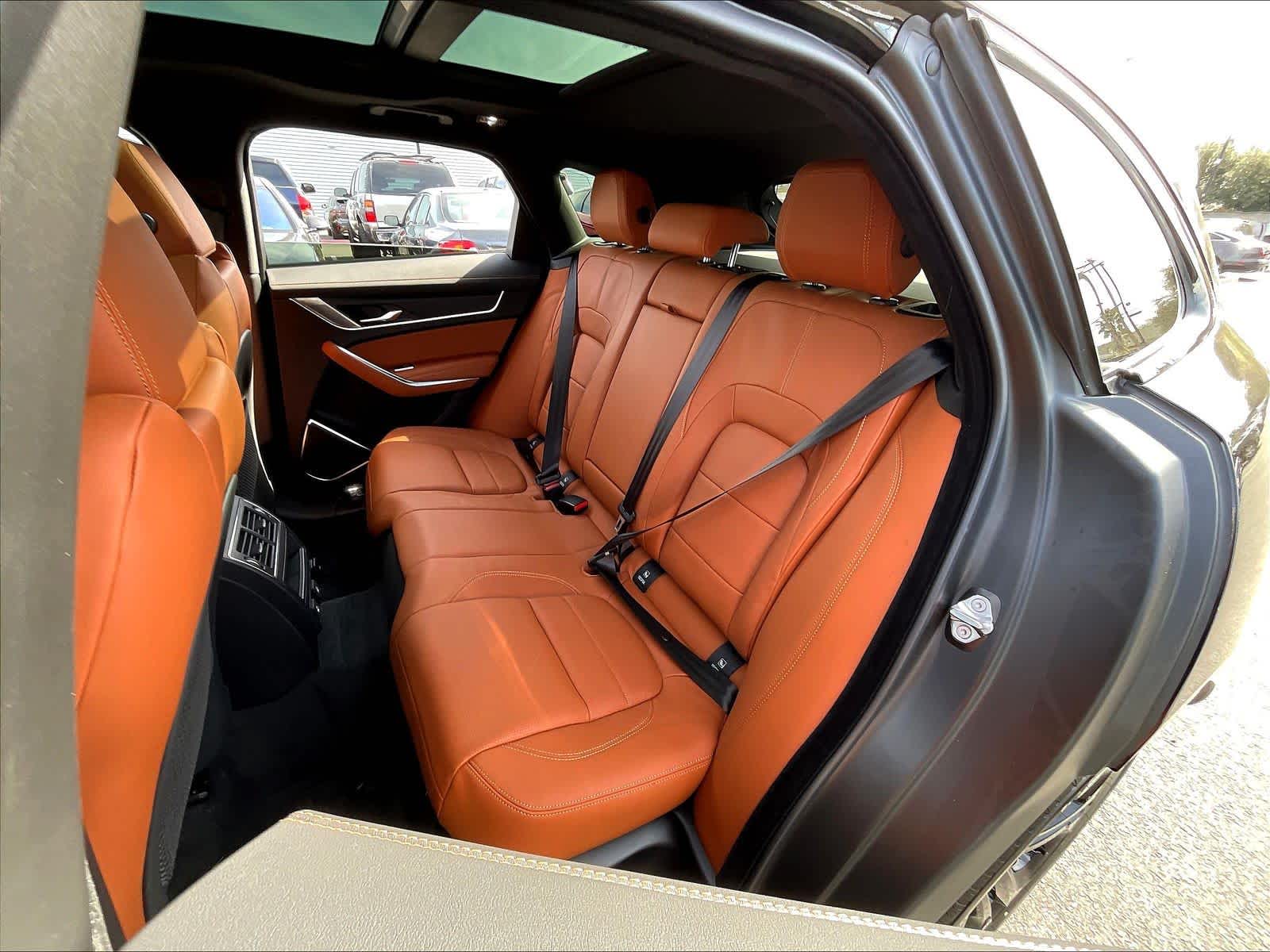 2026 Jaguar F-Pace R-Dynamic S - Photo 12