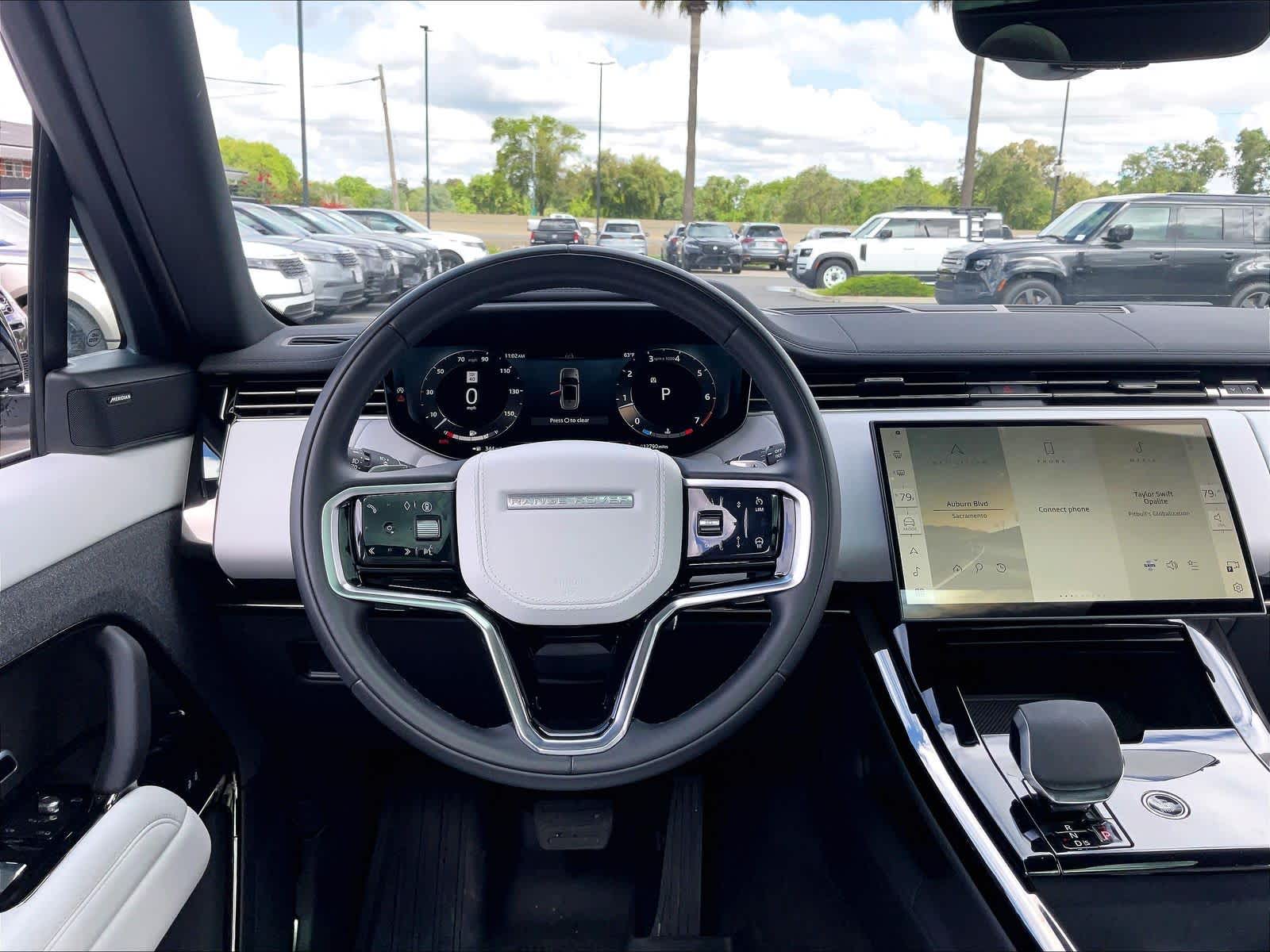 2025 Land Rover Range Rover Sport photo 5