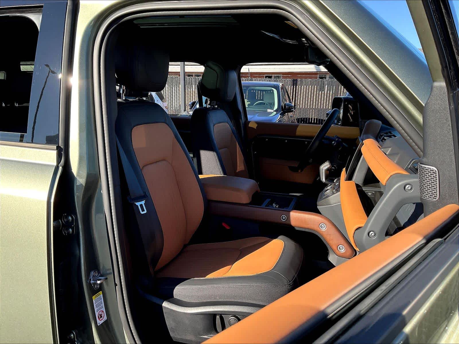 2024 Land Rover Defender X photo 3