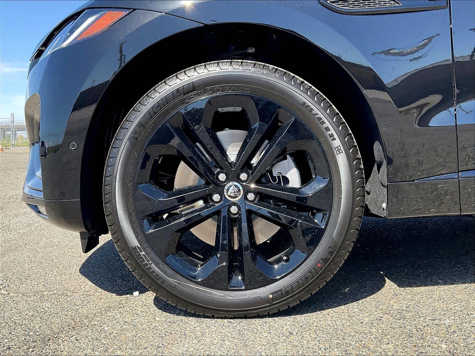 2026 Jaguar F-Pace R-Dynamic S - Photo 11