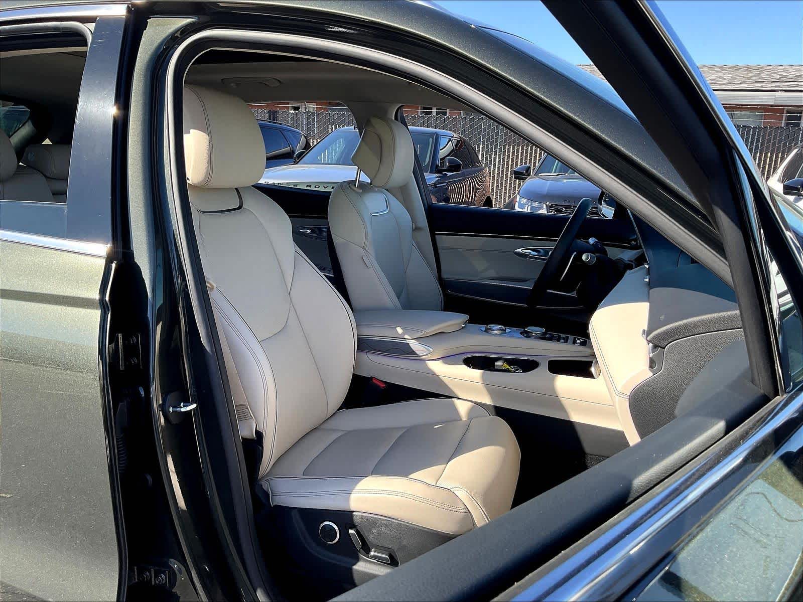 2025 Genesis GV70 2.5T photo 3